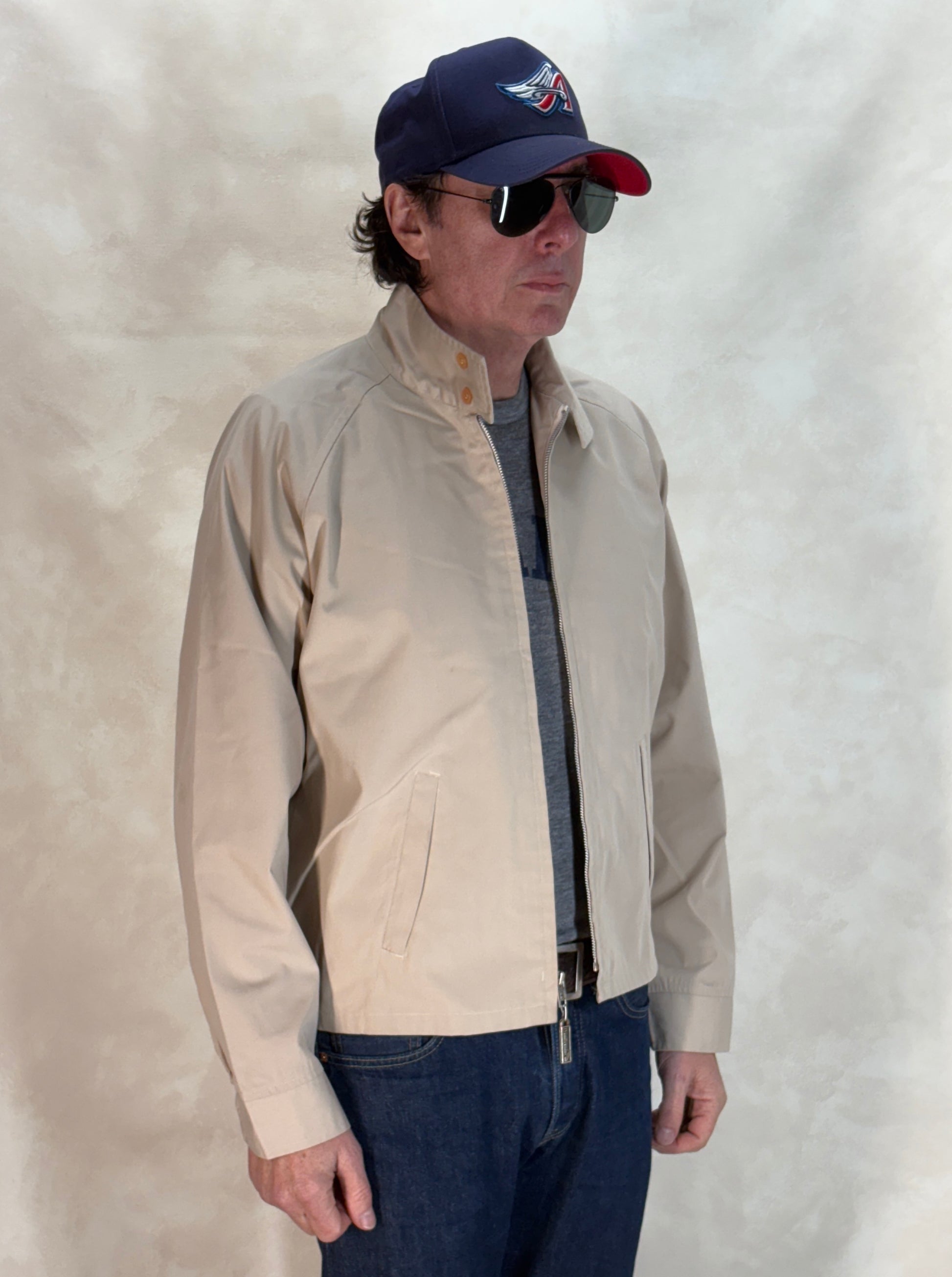 Size Large , 90s Light jacket made by Windbreaker - USA Vintage Bcn