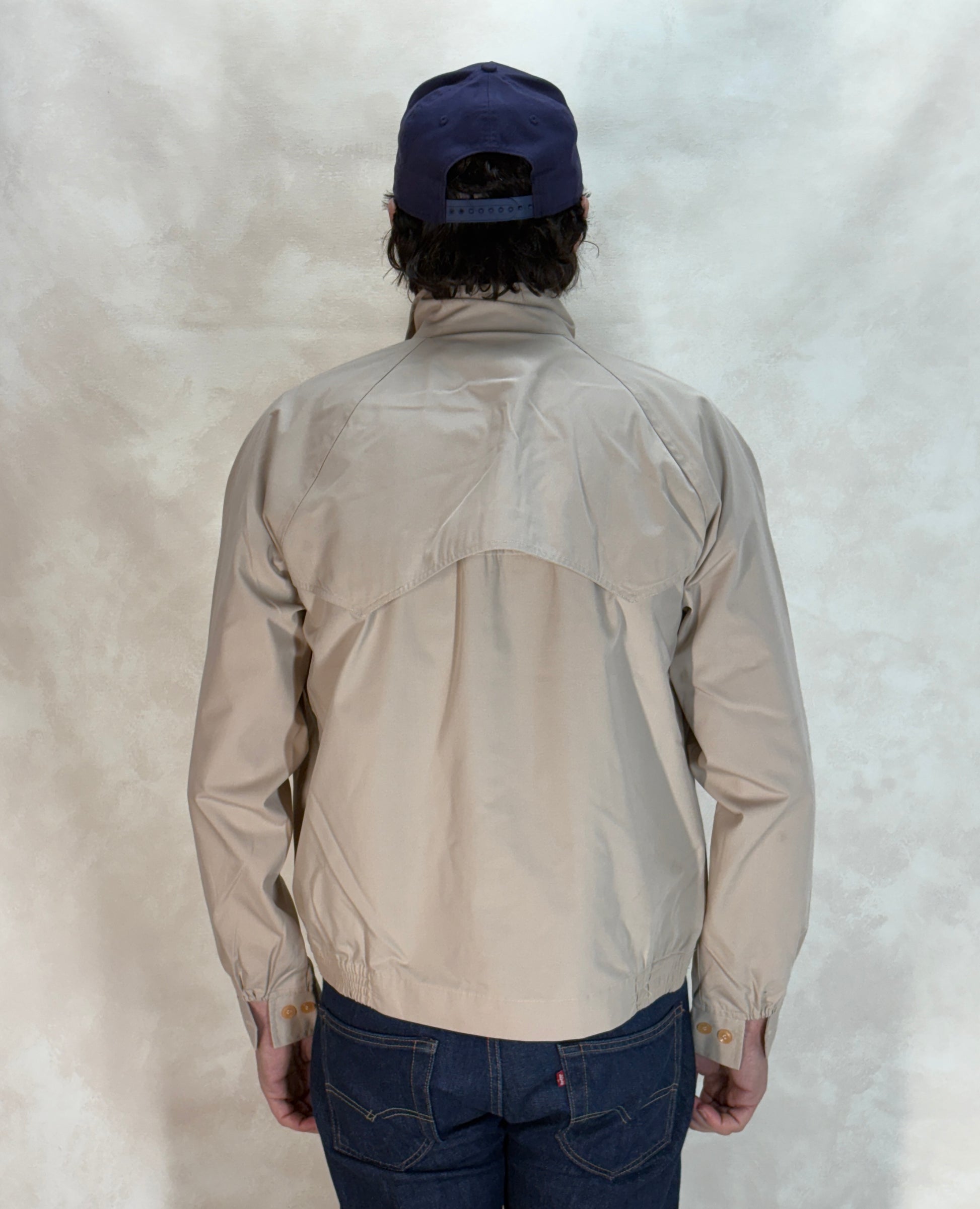 Size Large , 90s Light jacket made by Windbreaker - USA Vintage Bcn