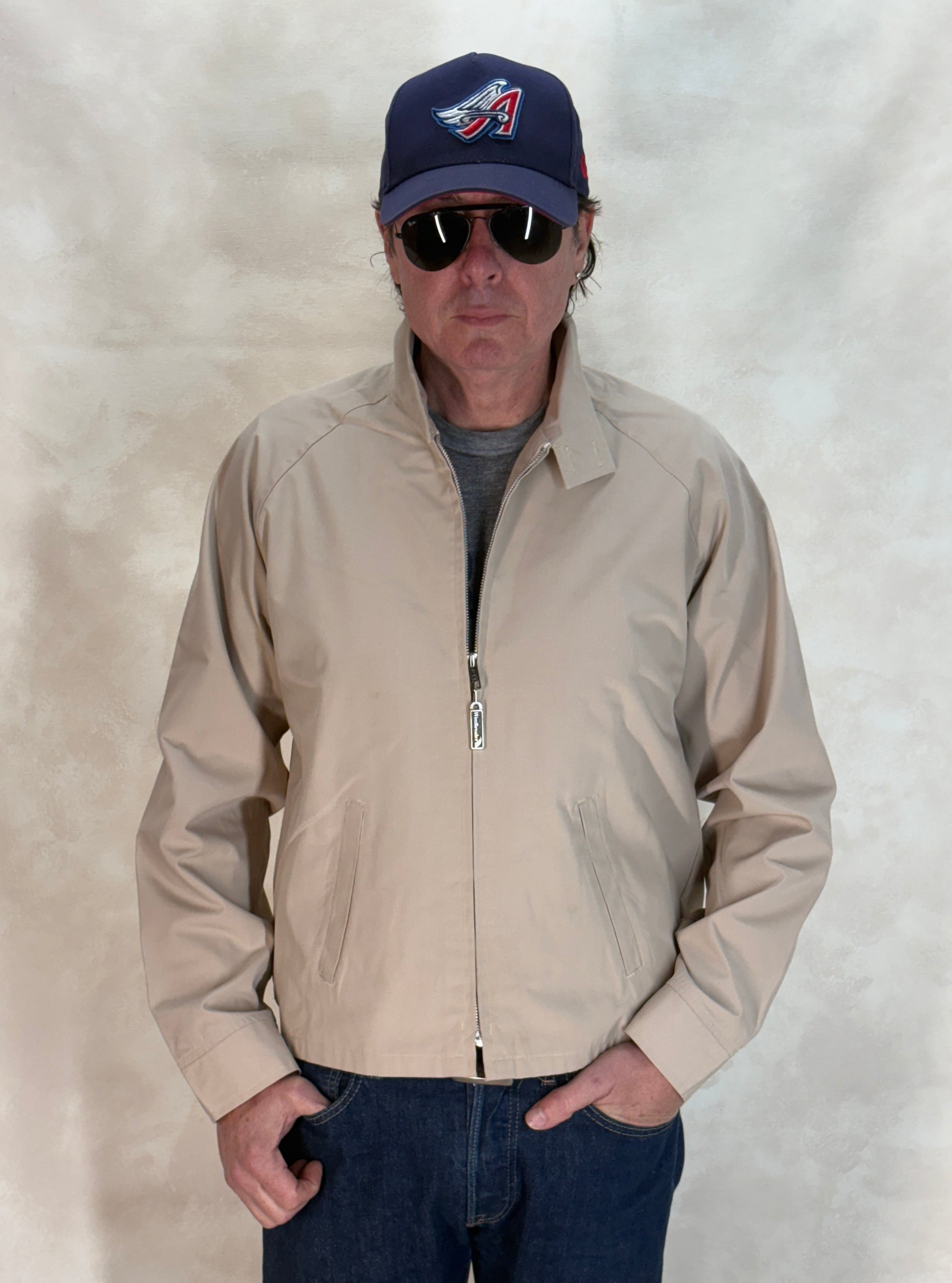 Size Large , 90s Light jacket made by Windbreaker - USA Vintage Bcn