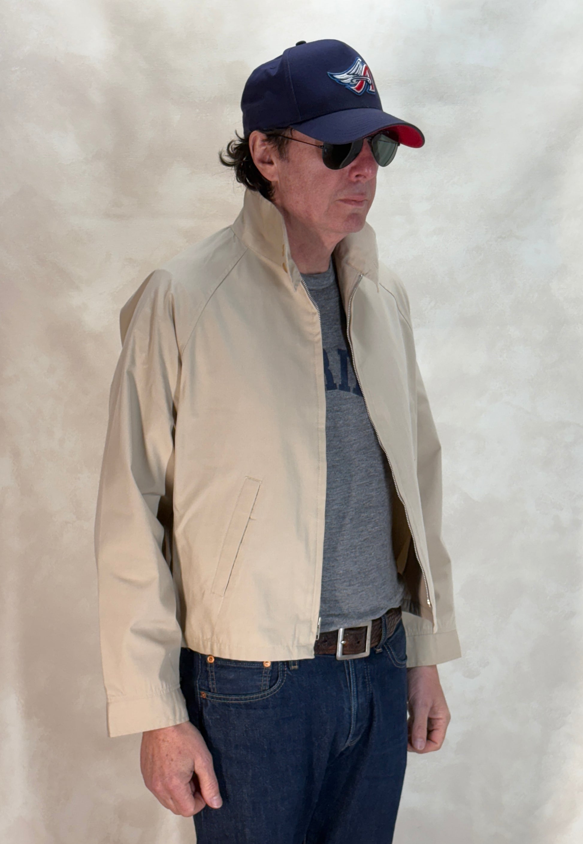 Size Med , 90s light jacket made by Windbreaker - USA Vintage Bcn