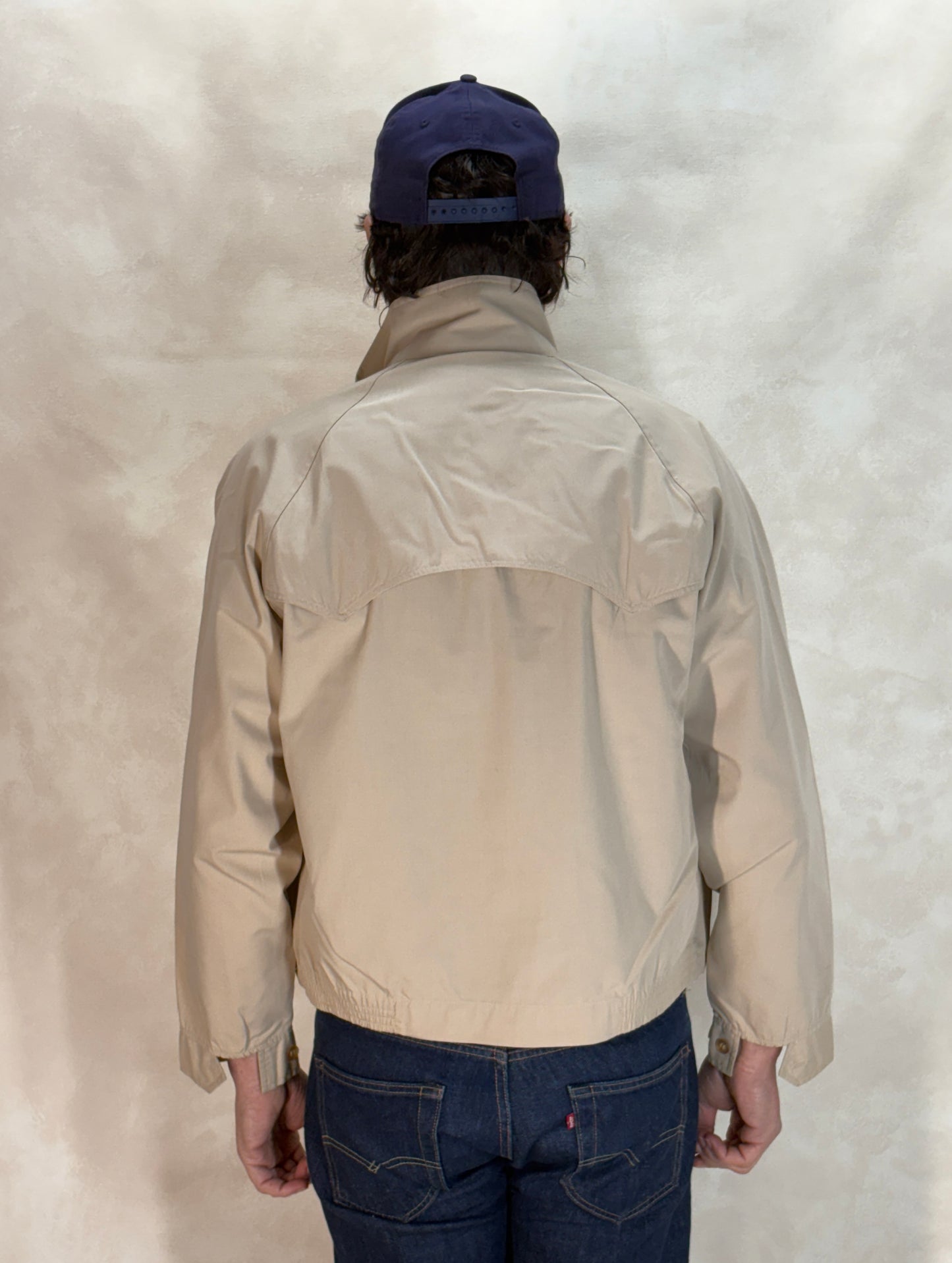Size Med , 90s light jacket made by Windbreaker - USA Vintage Bcn