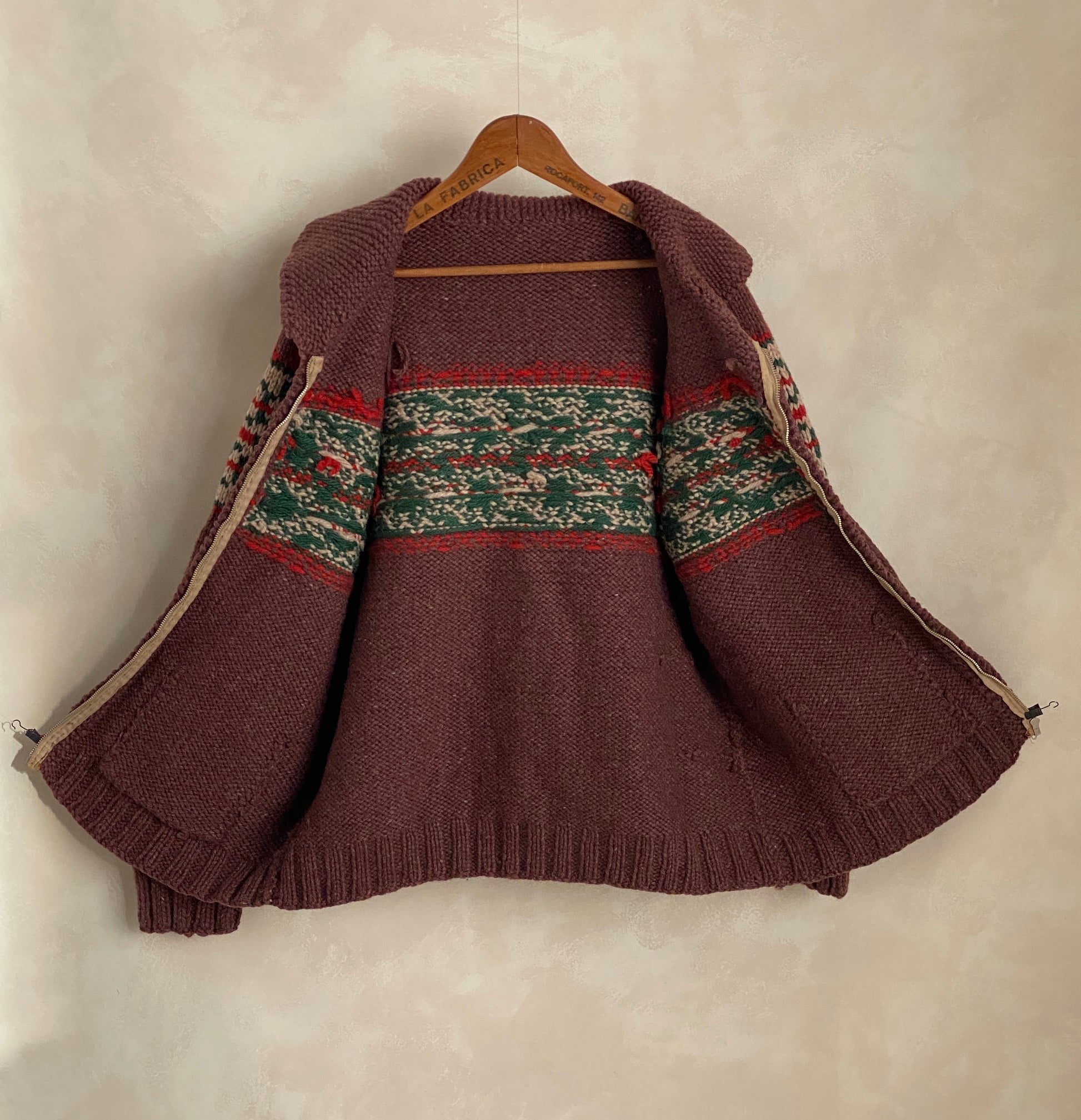 Vintage Hand Knit 100% Wool Cowichan hand made in Canada - USA Vintage Bcn
