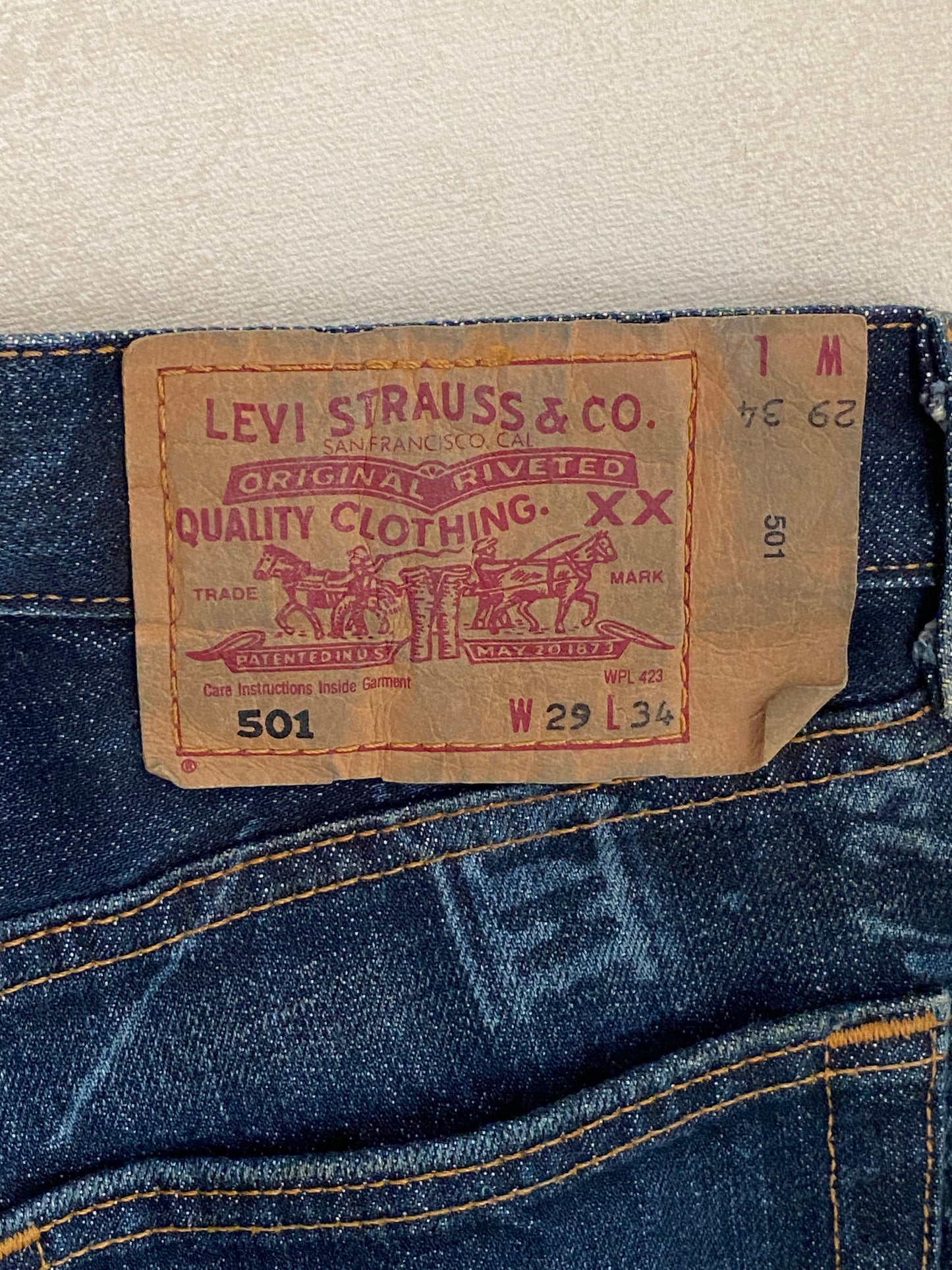 29X34 Printed Vintage denim Levi’s 501 vintage Made in Spain - USA Vintage Bcn