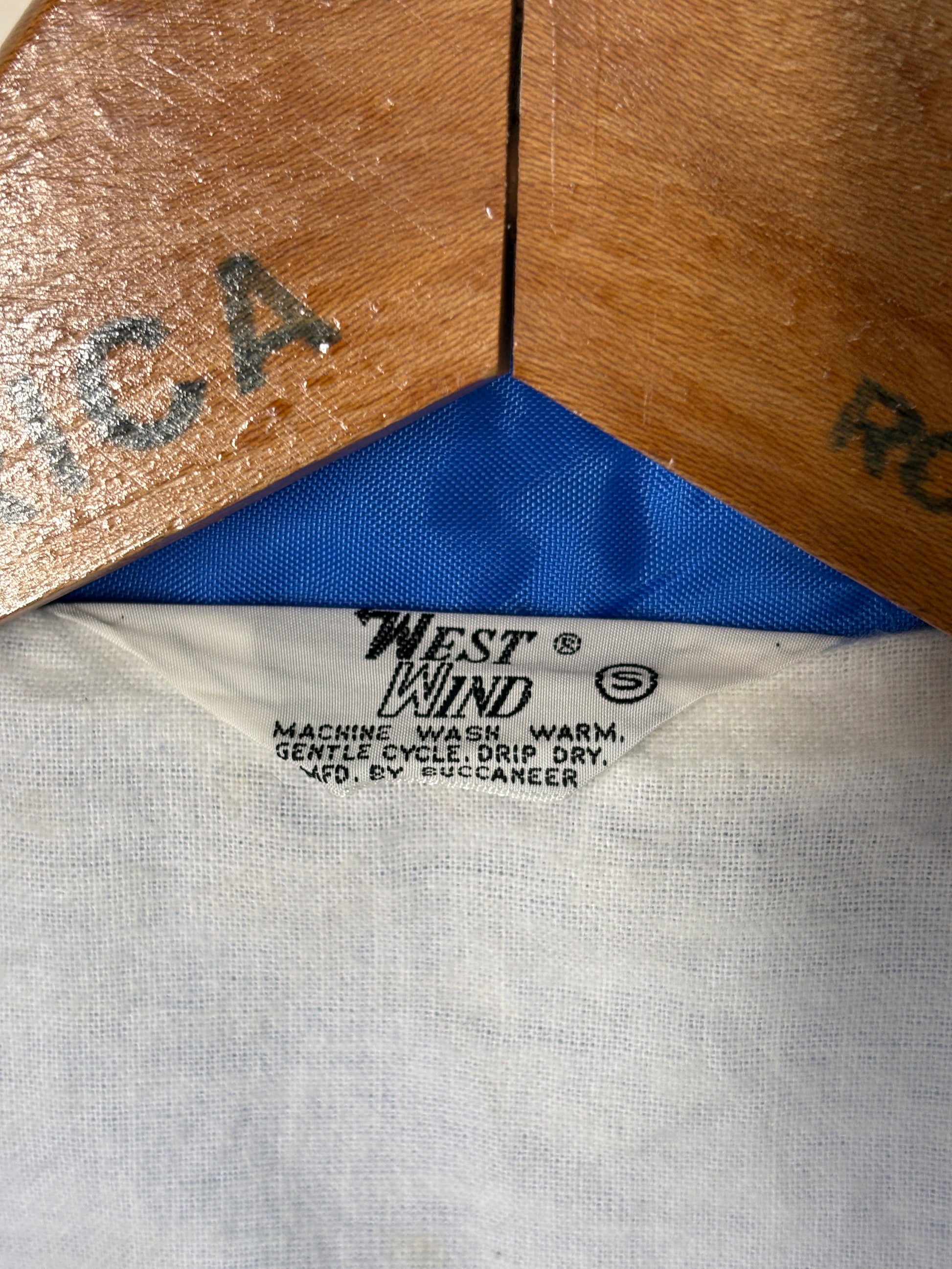 Size Small. Vintage Brotherhood of carpenters 70s Nylon Jacket Made In USA West Wind - USA Vintage Bcn