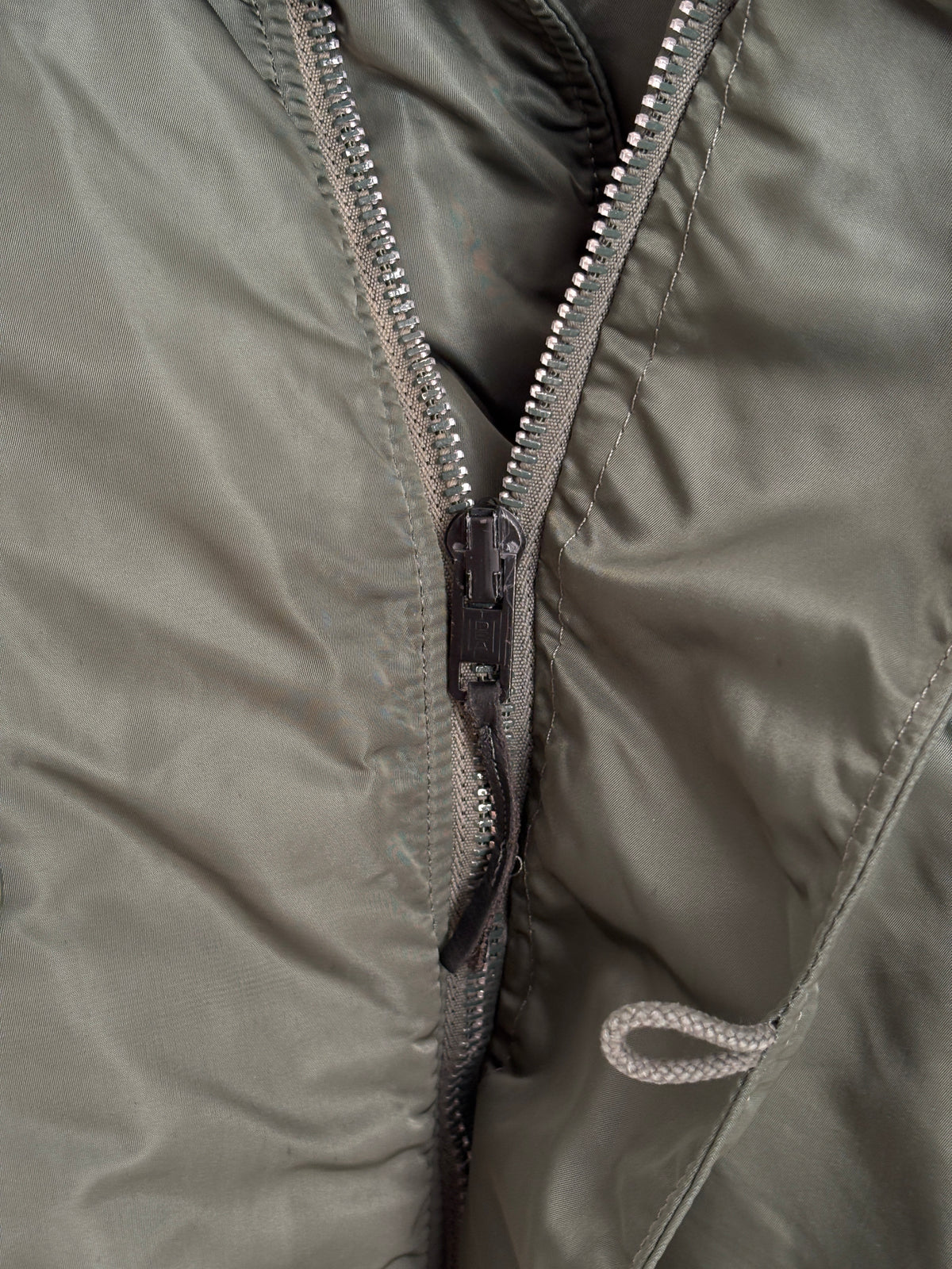 XL. Alpha industries N-2B Flight Jacket – Vintage Extreme Cold Weather Flyer Coat. Made in USA-AJ357 Studio