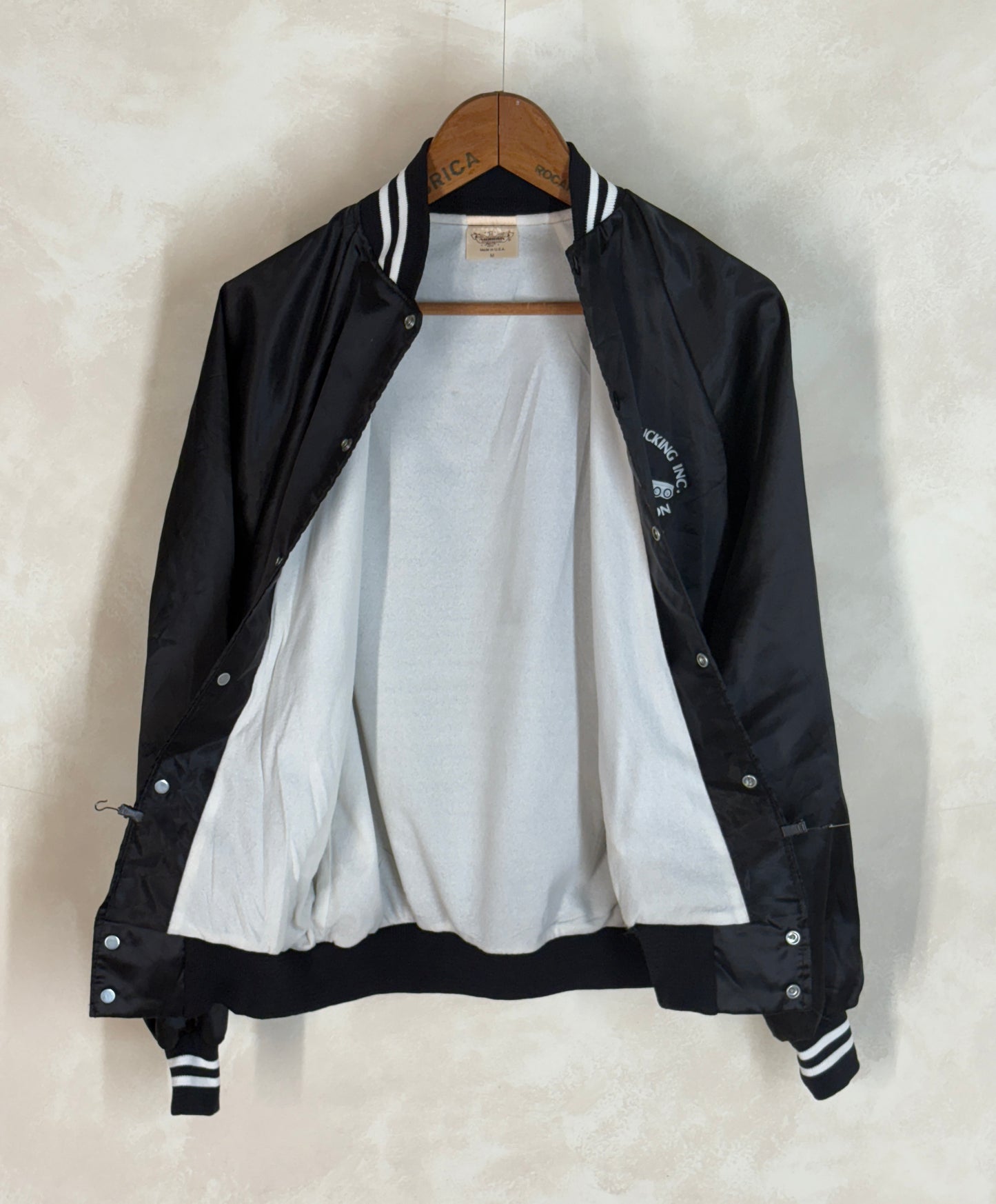 Size Medium. Vintage Black Satin Jacket Made In USA - USA Vintage Bcn