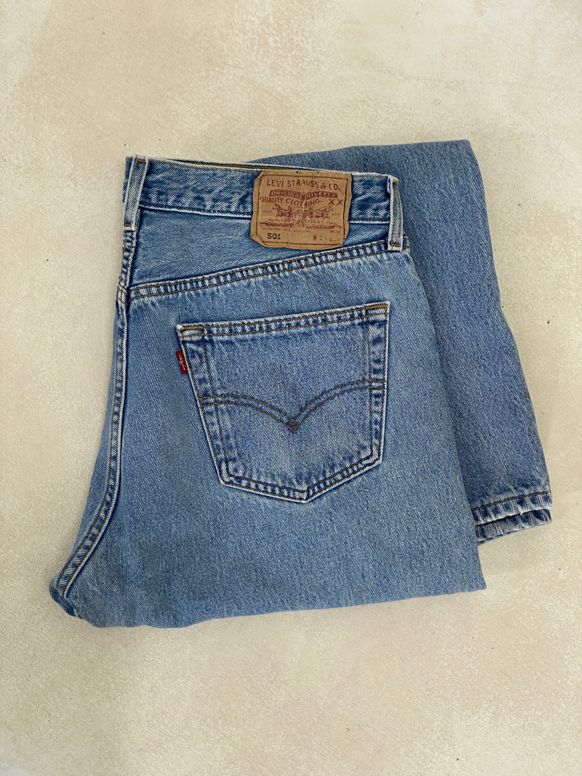34X32 Levi's 501 Vintage Denim Jeans - USA Vintage Bcn