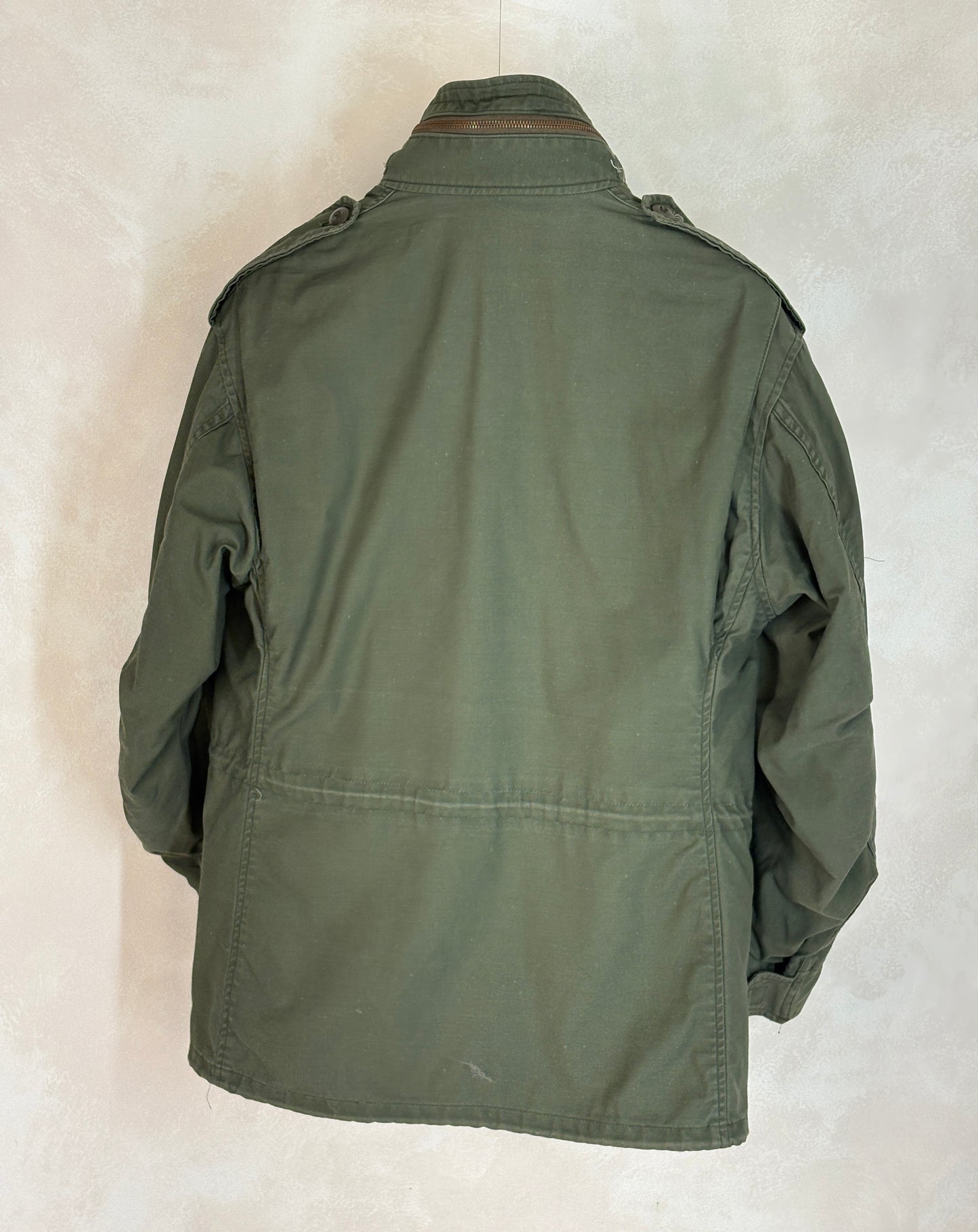 Med Short. Authentic 1978 US Air Force M-65 field jacket Made by John Ownbey - USA Vintage Bcn