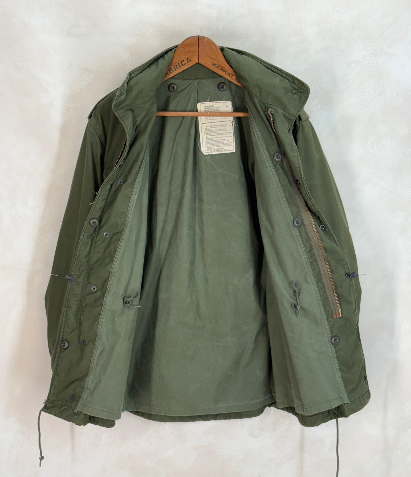 Small Reg. Alpha industries Authentic 1976 US M-65 field jacket .Military - USA Vintage Bcn