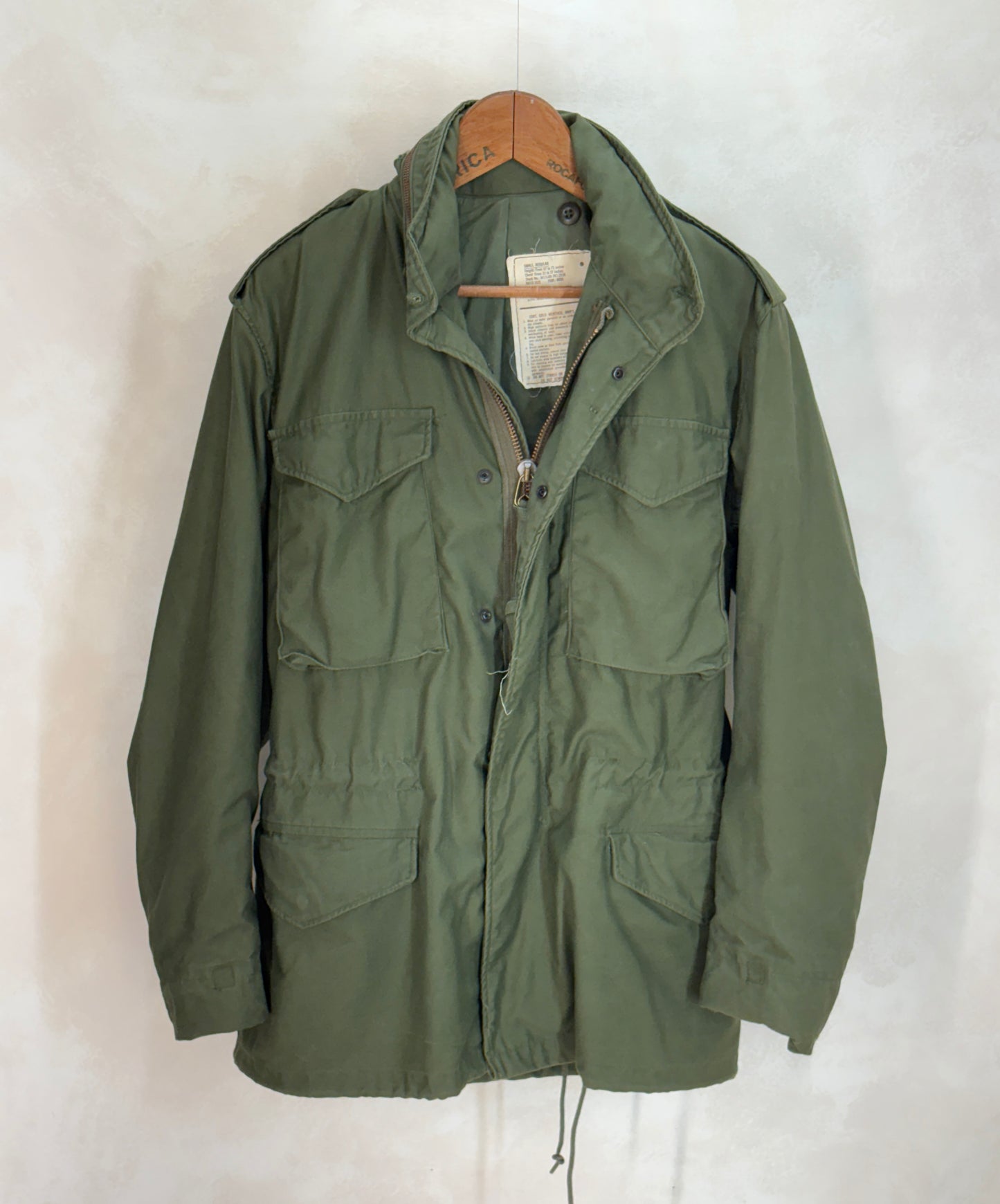 Small Reg. Alpha industries Authentic 1976 US M-65 field jacket .Military - USA Vintage Bcn
