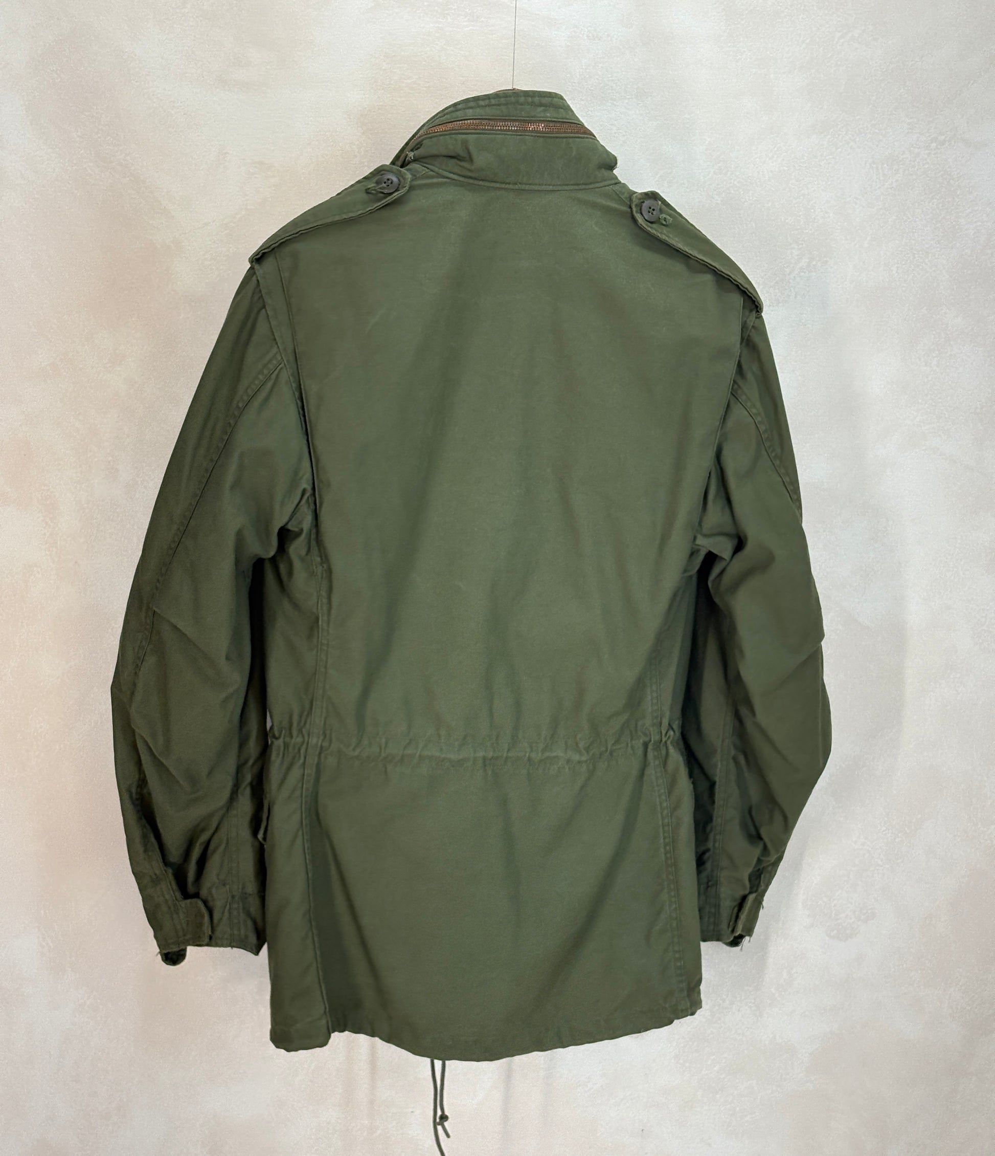 Small Reg. Alpha industries Authentic 1976 US M-65 field jacket .Military - USA Vintage Bcn