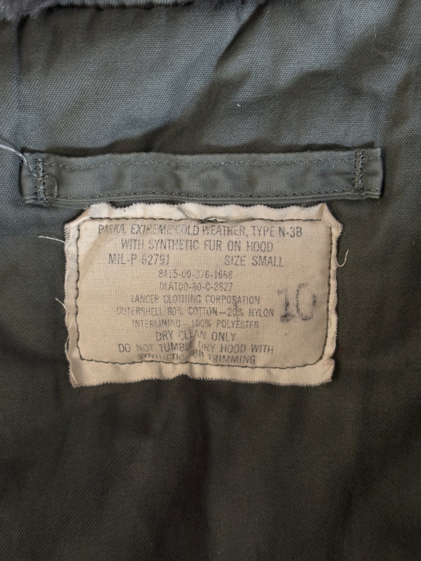 Authentic 1980 US Air Force N-3B Flight Jacket Parka — Extreme Cold Weather — Size Small