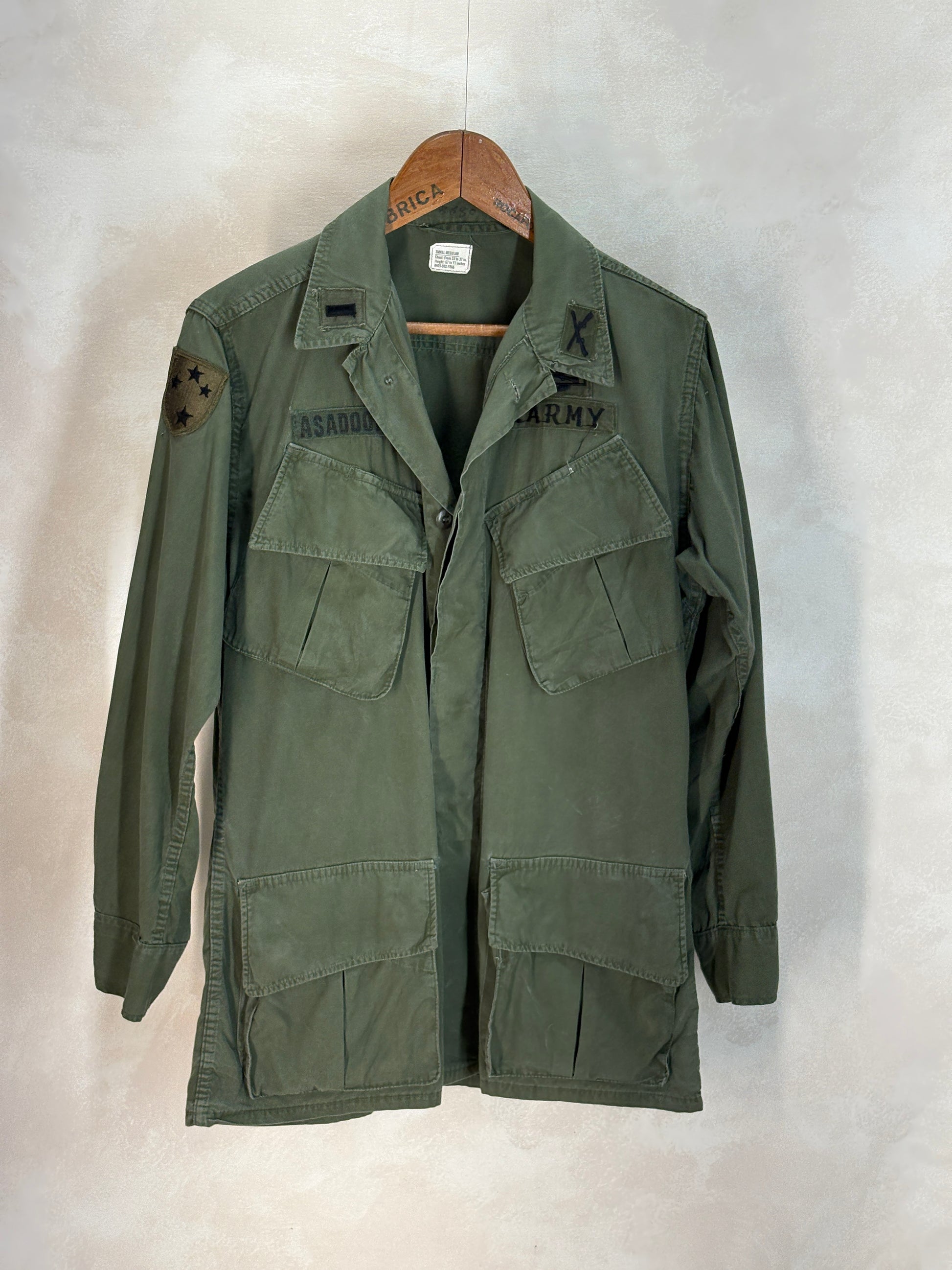 Small Reg. Authentic 1966/67 US Army vintage Vietnam jungle jacket. - USA Vintage Bcn