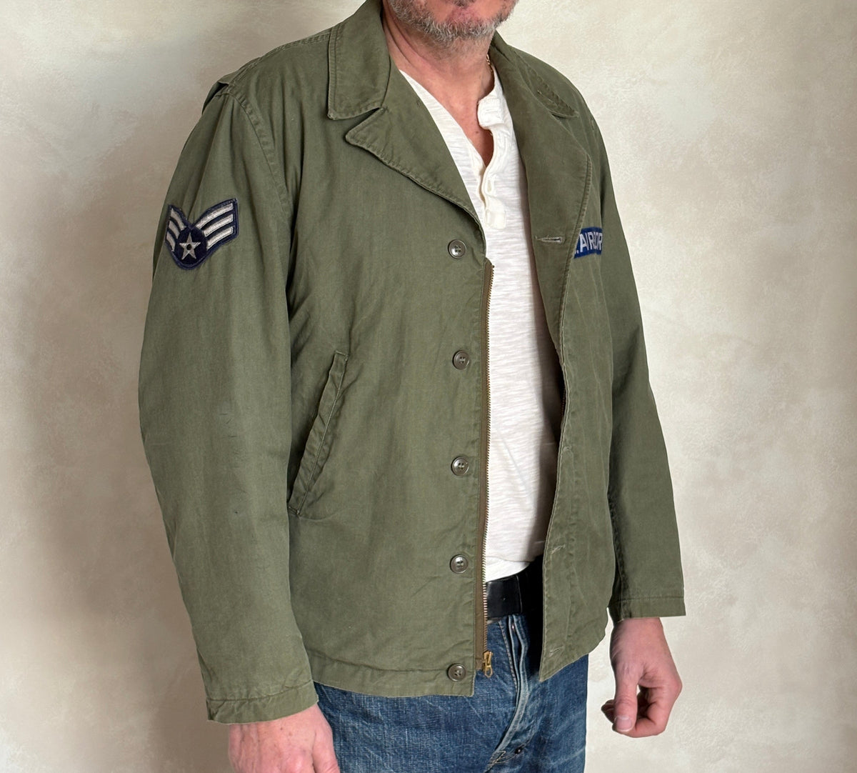 Vintage U.S. N-4 Field Jacket – WWII Contract / Vietnam Era U.S. Air Force Reissue. 38- 40US-AJ357 Studio