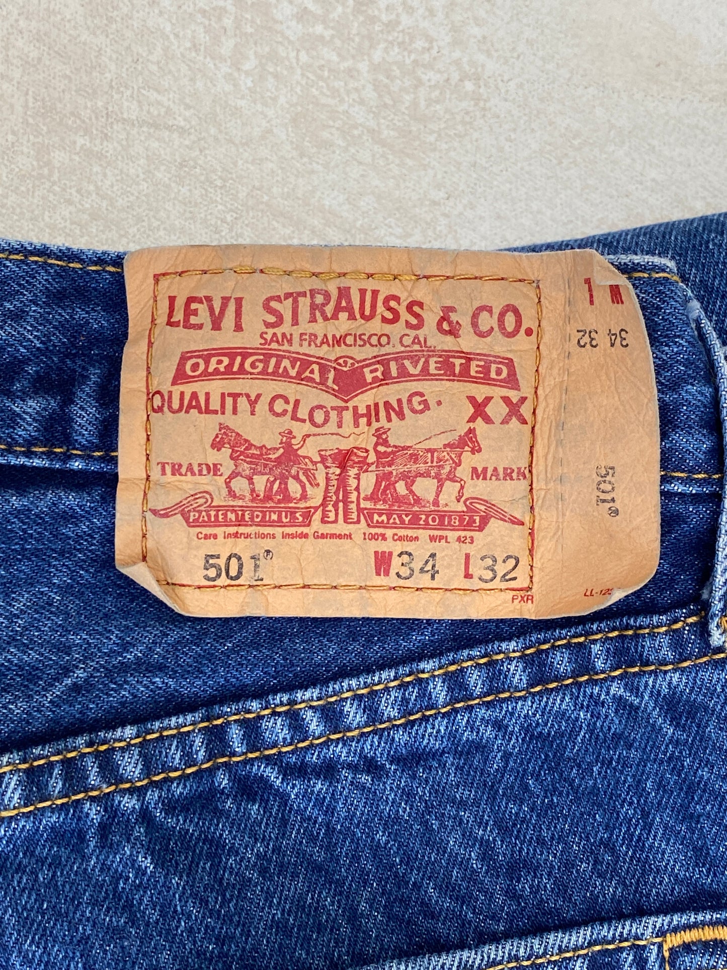 34X32 Levi's 501 Vintage Denim Jeans - USA Vintage Bcn