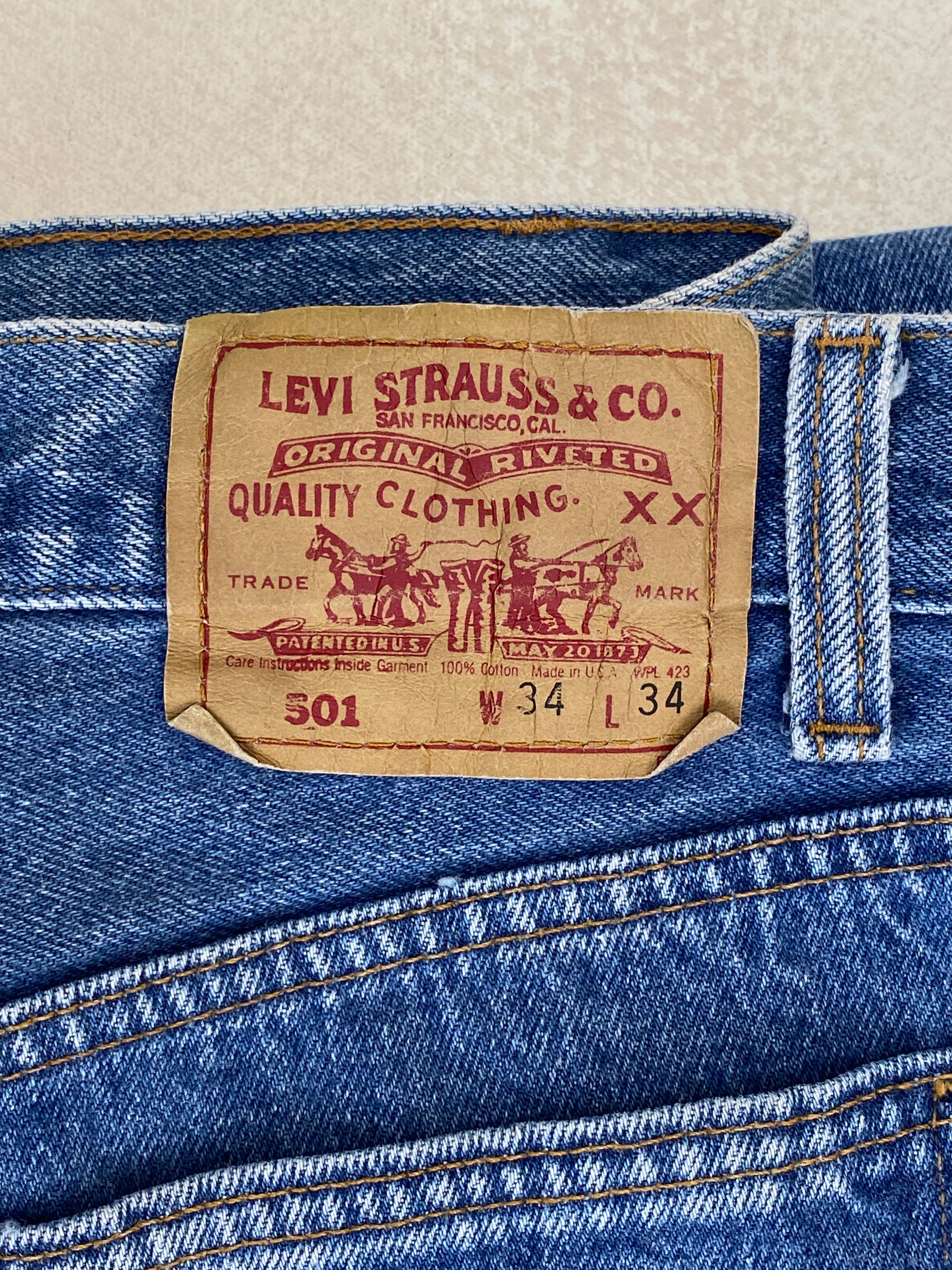 34X34 Levi's 501 Vintage Denim Jeans Made in USA in 1991 - USA Vintage Bcn