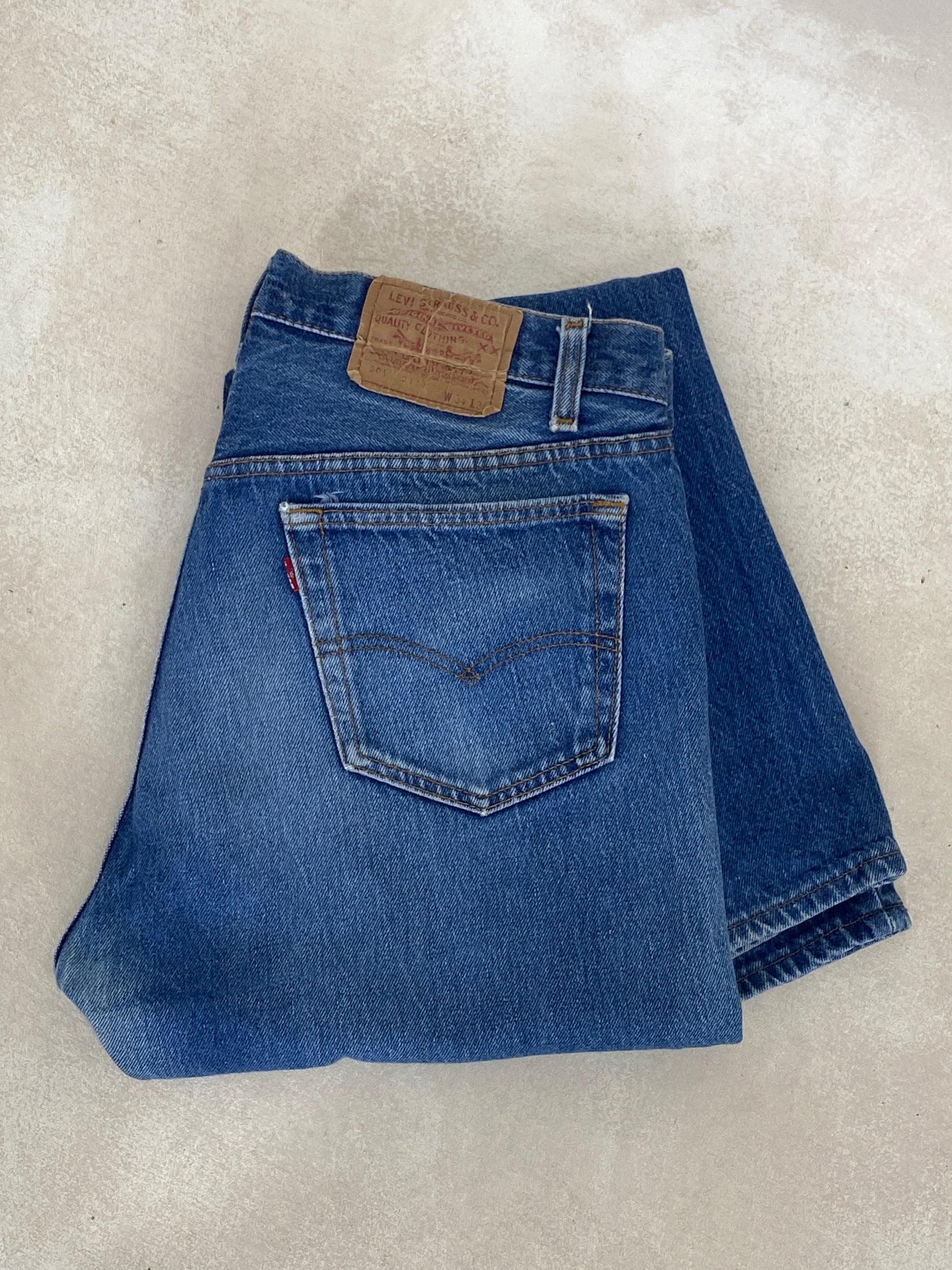 34X34 Levi's 501 Vintage Denim Jeans from the 80s - USA Vintage Bcn