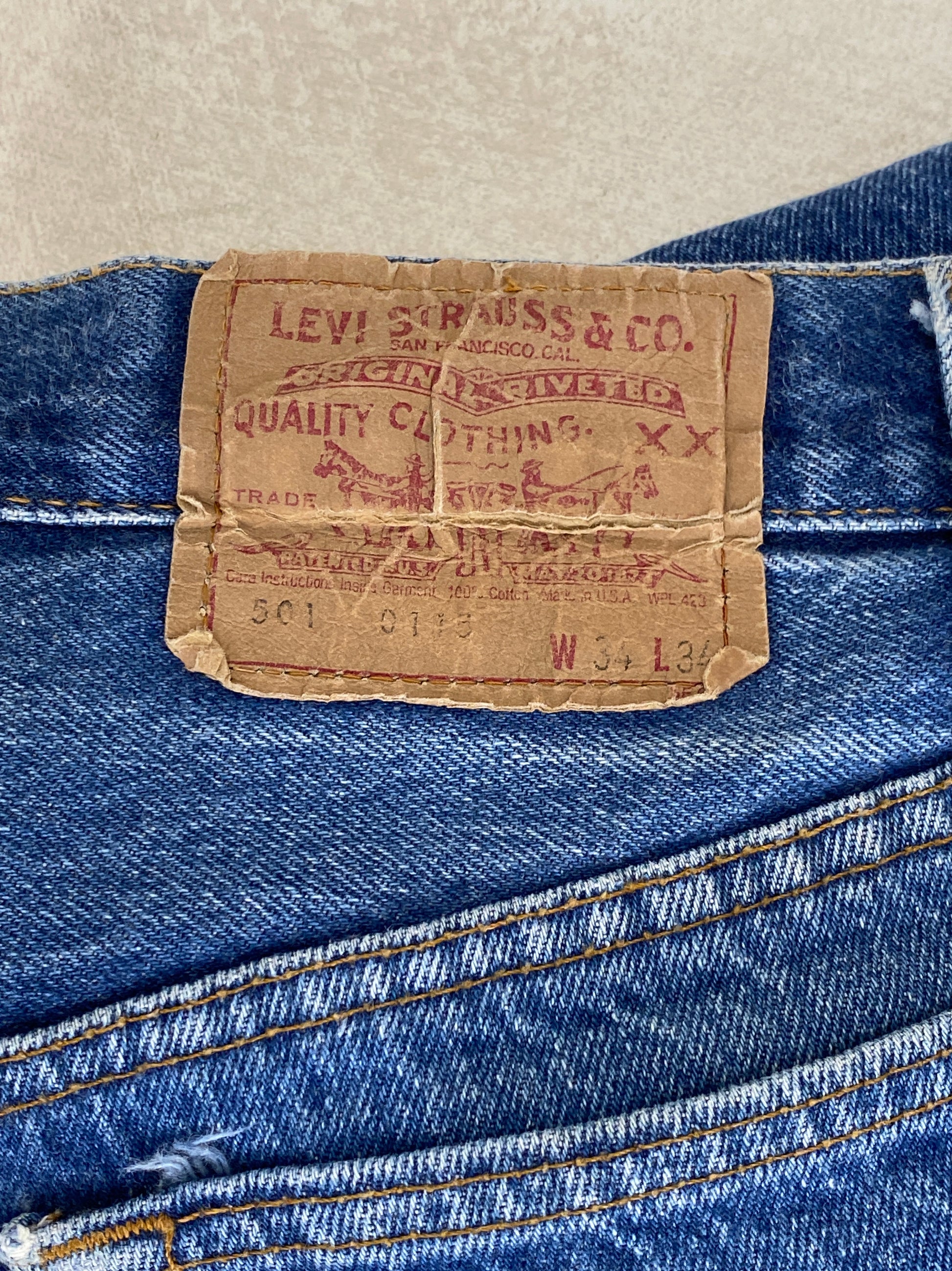 34X34 Levi's 501 Vintage Denim Jeans from the 80s - USA Vintage Bcn