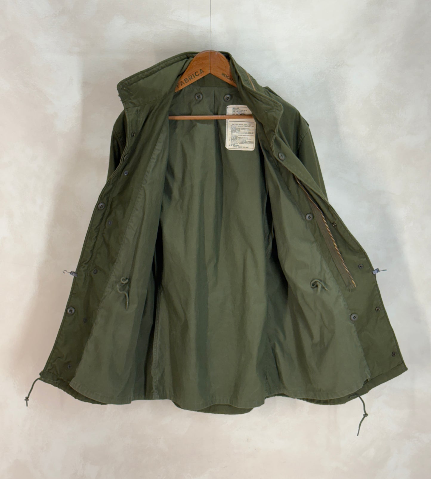 Small Long. Authentic 1972 US Army M-65 Field Jacket – Vintage Military Issue. Made by John Ownbey - USA Vintage Bcn