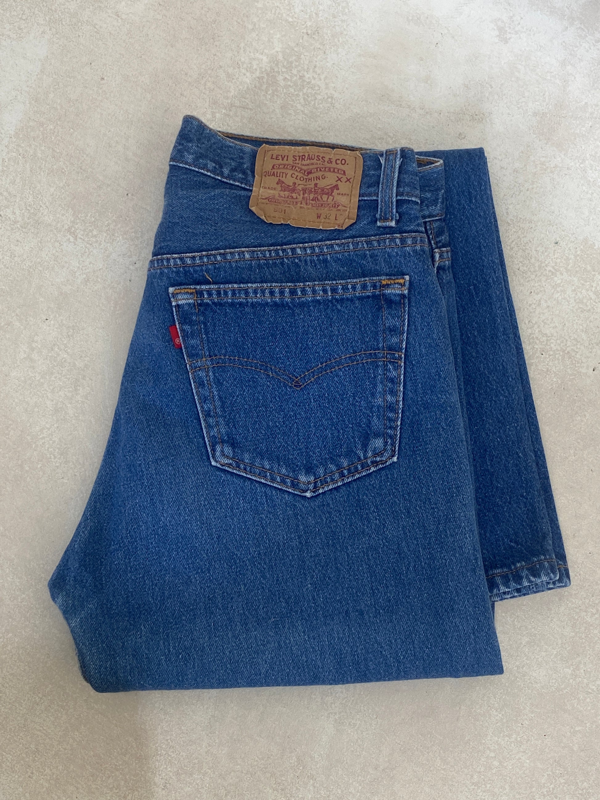 32X34 Levi's 501 Vintage Denim Jeans Made in USA - USA Vintage Bcn