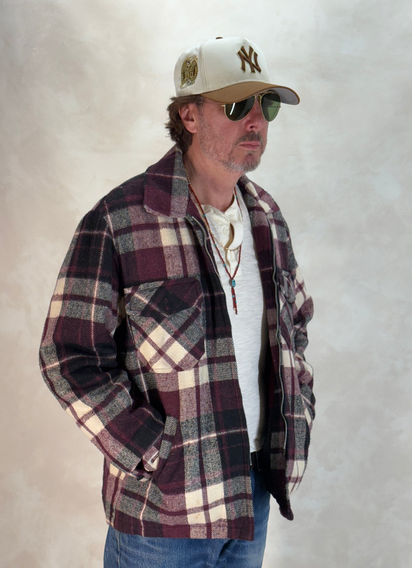 Size Large. 4 pockets 70s Plaid coat Made in USA ( broken zipper) - USA Vintage Bcn