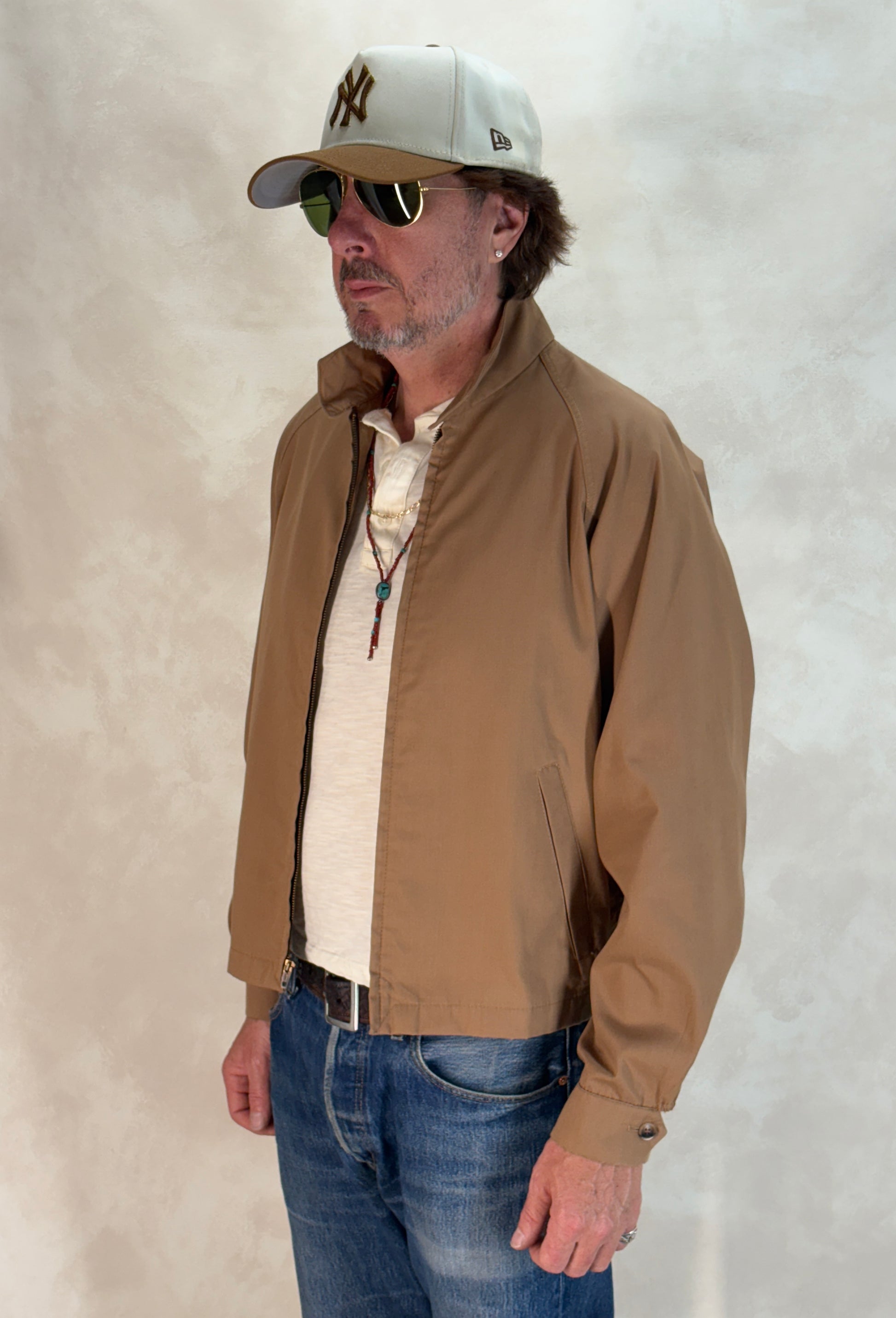 Size 42US / 52EU , 70s Light jacket made by English Squire . - USA Vintage Bcn