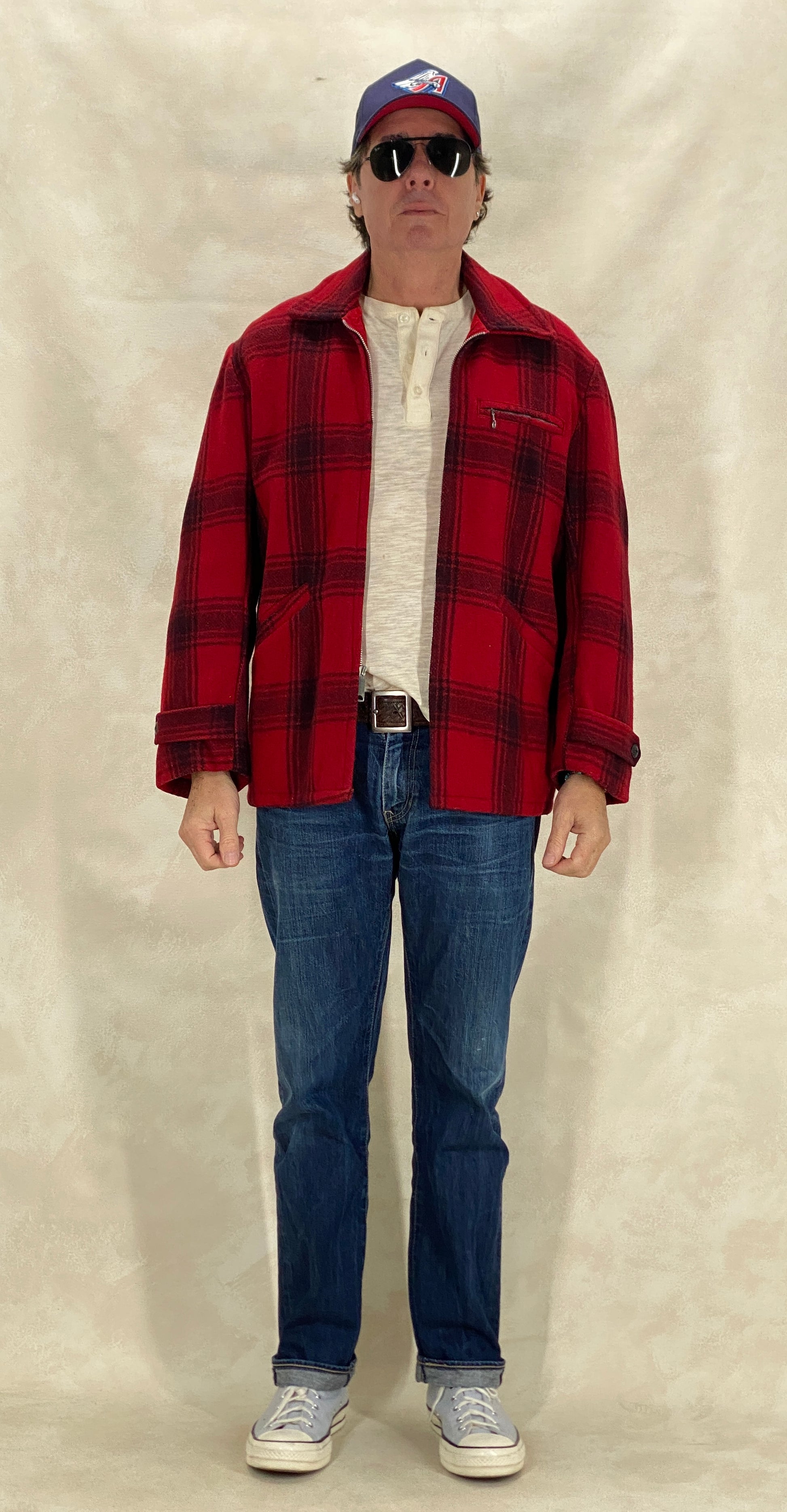 Vintage 1960s plaid wool hunting jacket, heavyweight check pattern, size 40US / 50EU.