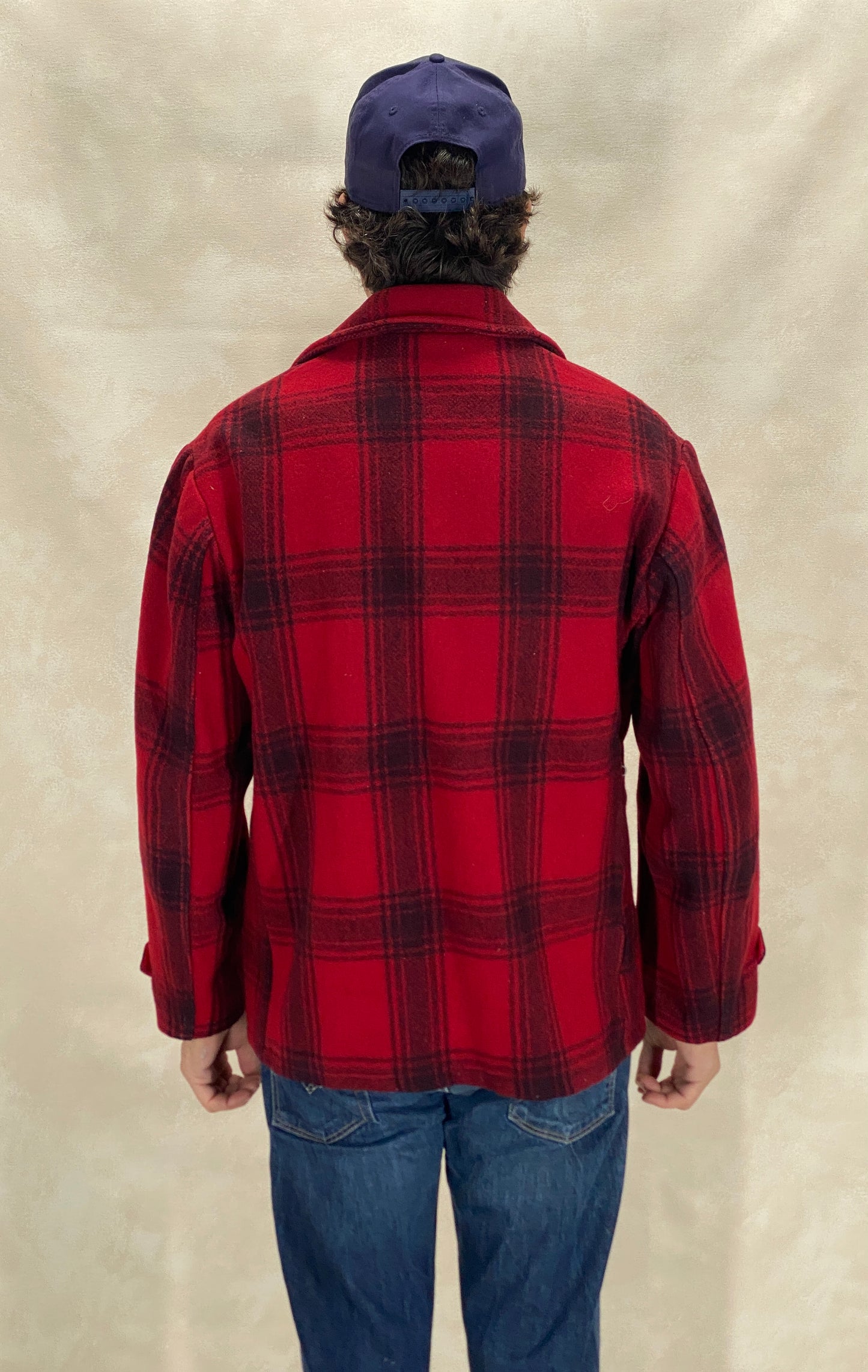 Vintage 1960s plaid wool hunting jacket, heavyweight check pattern, size 40US / 50EU.