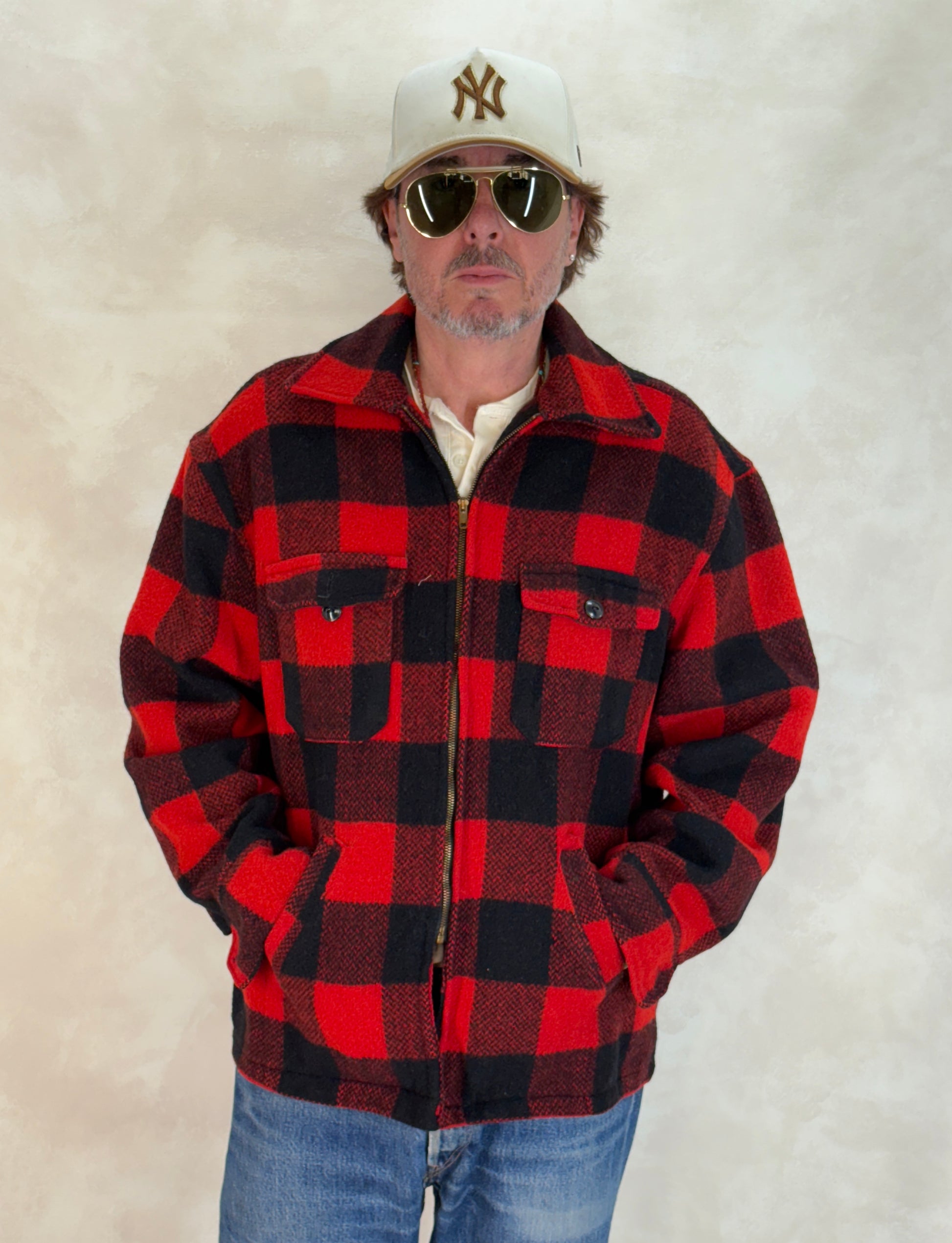Size Large. Vintage 50s Utica N.Y. Wool Jacket – Red & Black – Zipper. Made in USA - USA Vintage Bcn