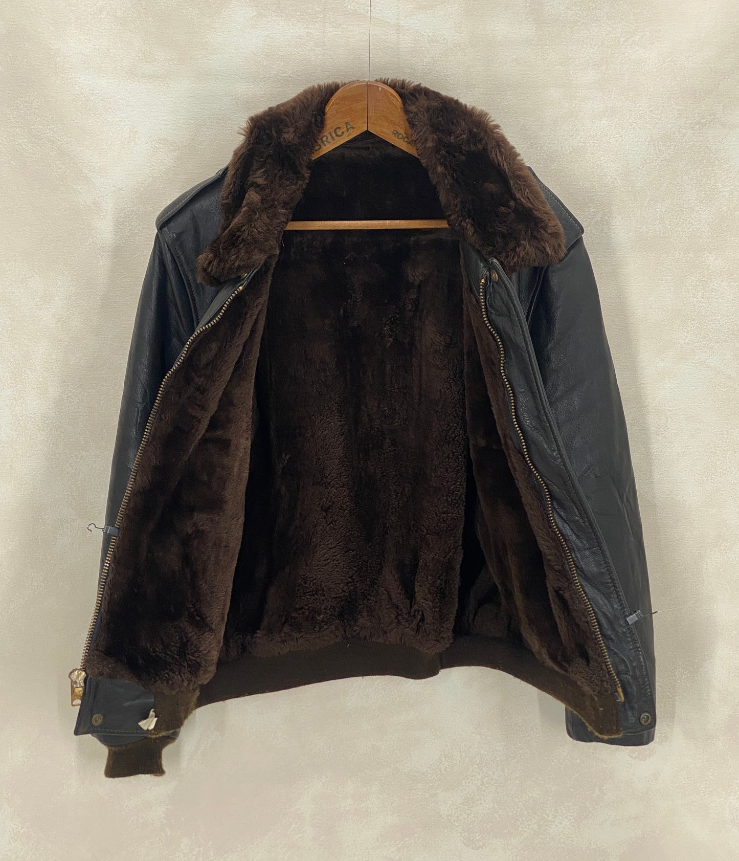 Size 42. Vintage leather bomber Flight Jacket Made In USA Aviator G-1 - USA Vintage Bcn