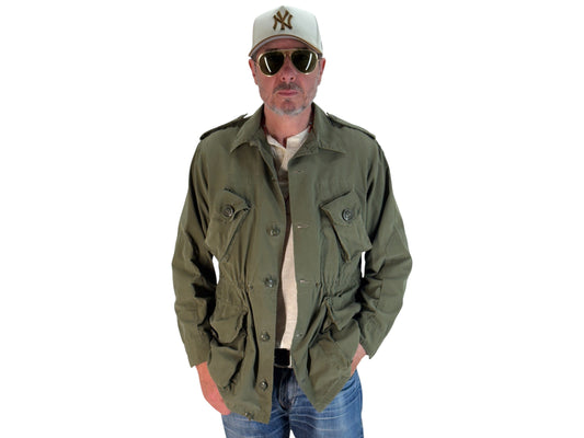 Size: Small. Original Canadian Army combat coats from 1990 - USA Vintage Bcn