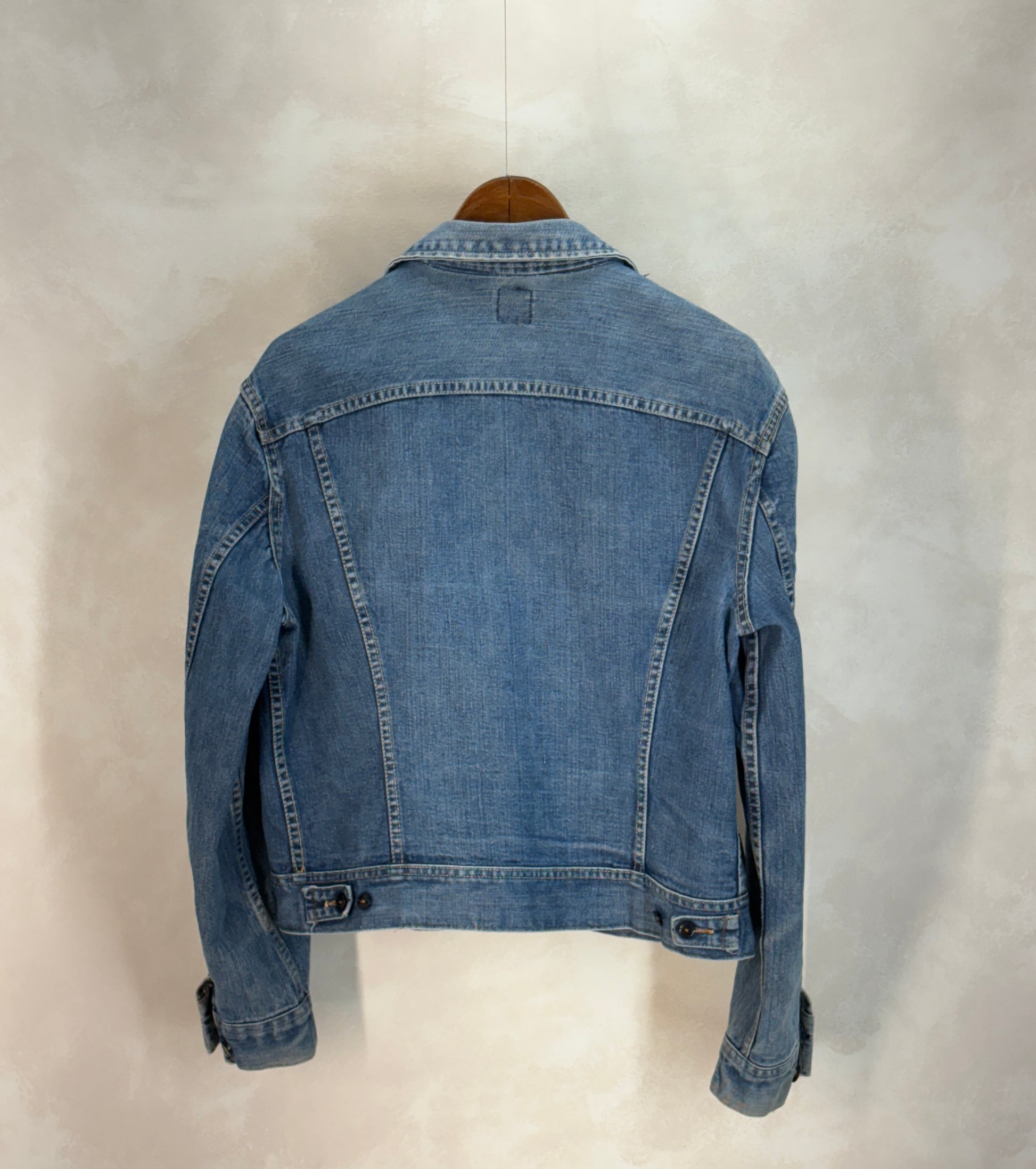 Size 42-44US / 52-54EU. Authentic 1970s Lee Denim Jacket – Made in USA – Twin Chest Pockets - USA Vintage Bcn