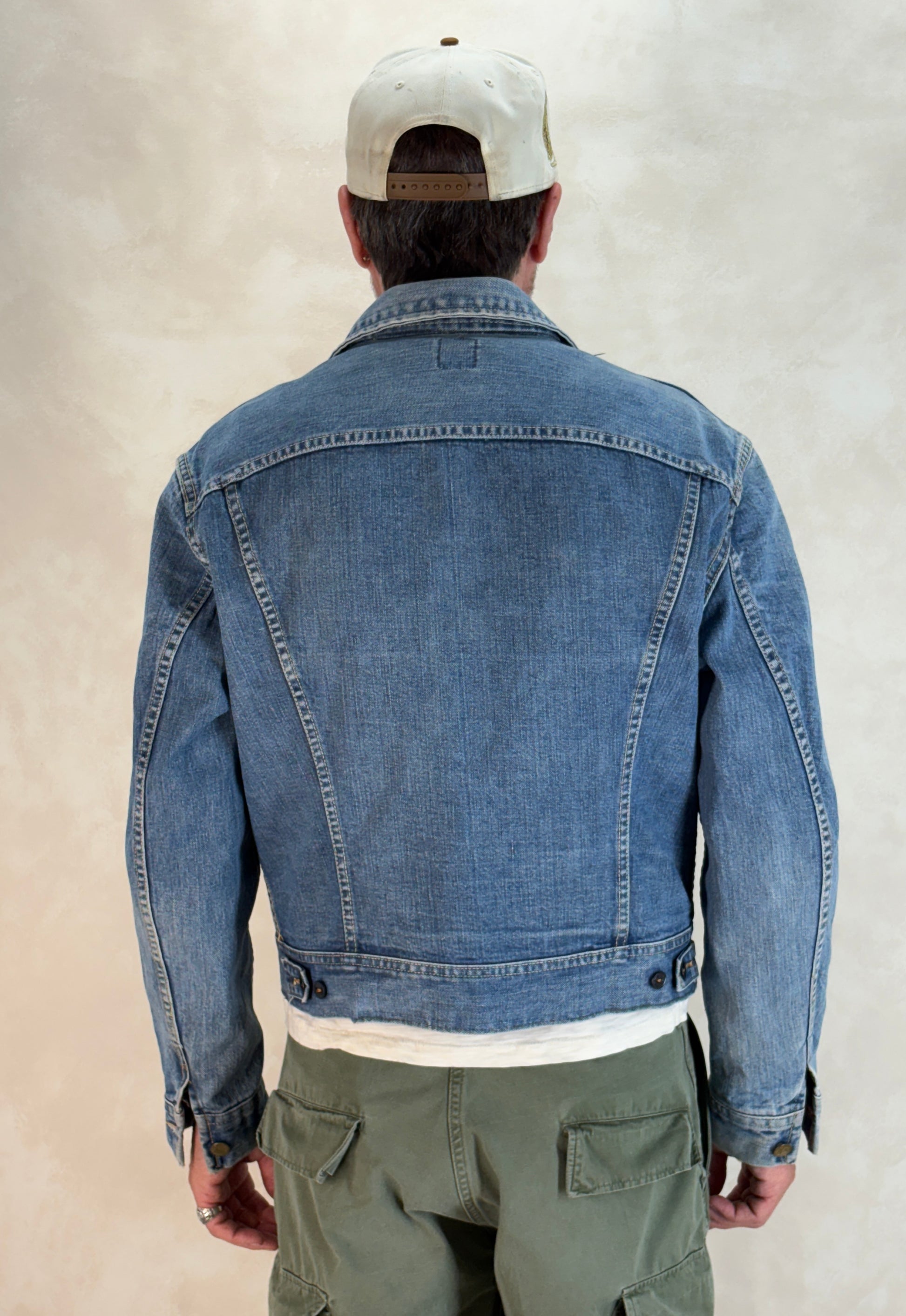 Size 42-44US / 52-54EU. Authentic 1970s Lee Denim Jacket – Made in USA – Twin Chest Pockets - USA Vintage Bcn