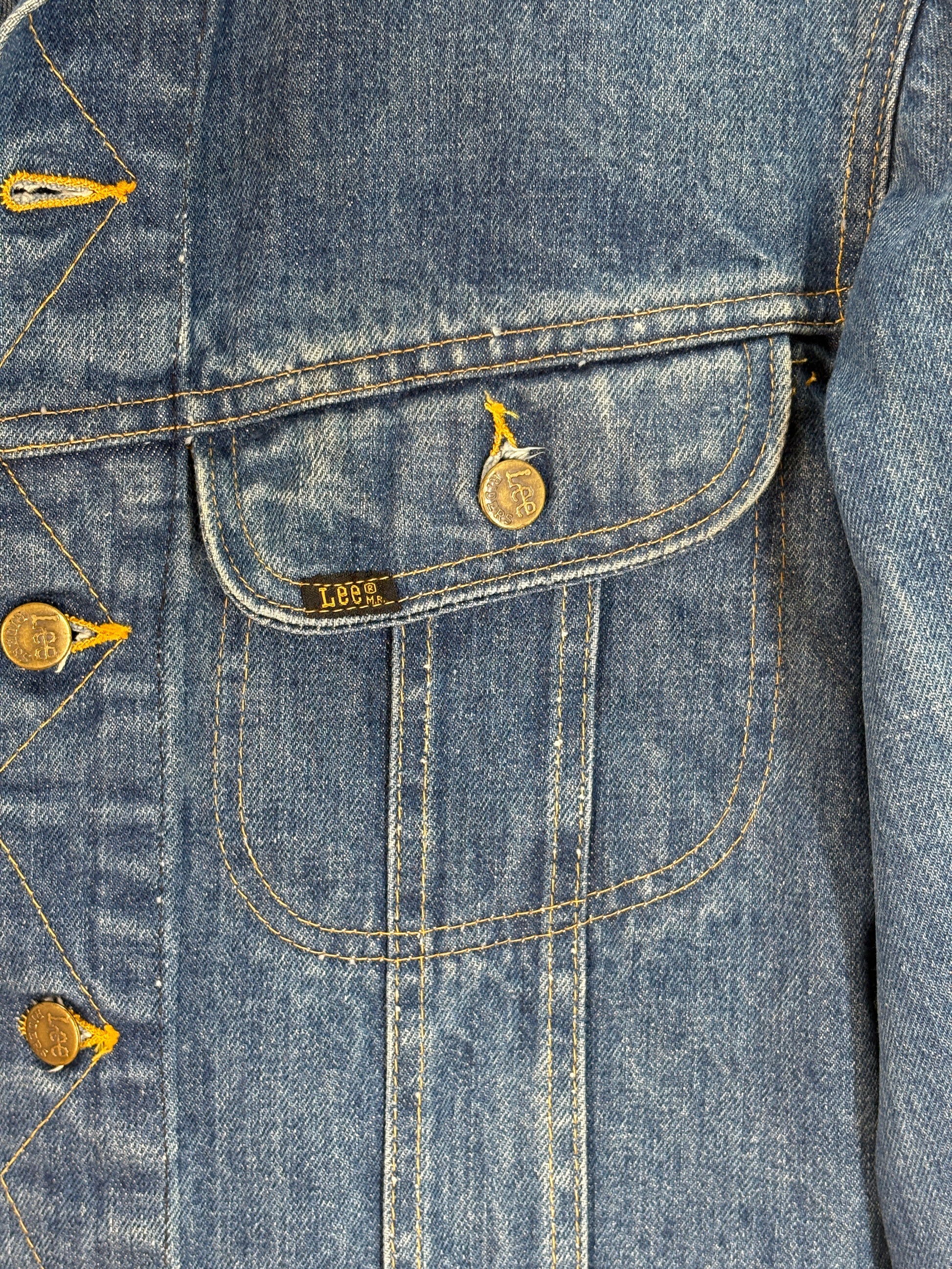 Size 42-44US / 52-54EU. Authentic 1970s Lee Denim Jacket – Made in USA – Two Chest Pockets - USA Vintage Bcn