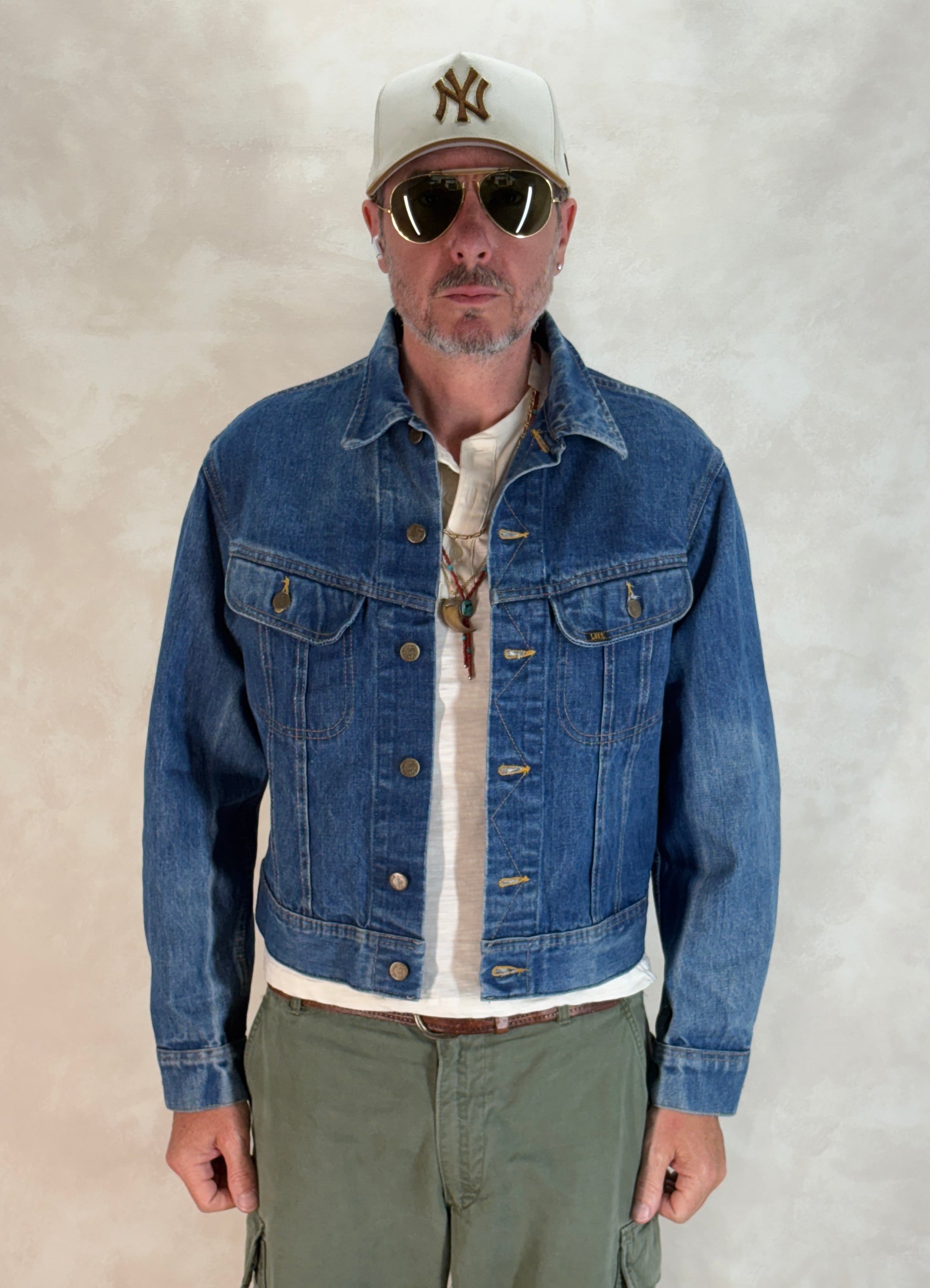 Size 42-44US / 52-54EU. Authentic 1970s Lee Denim Jacket – Made in USA – Two Chest Pockets - USA Vintage Bcn