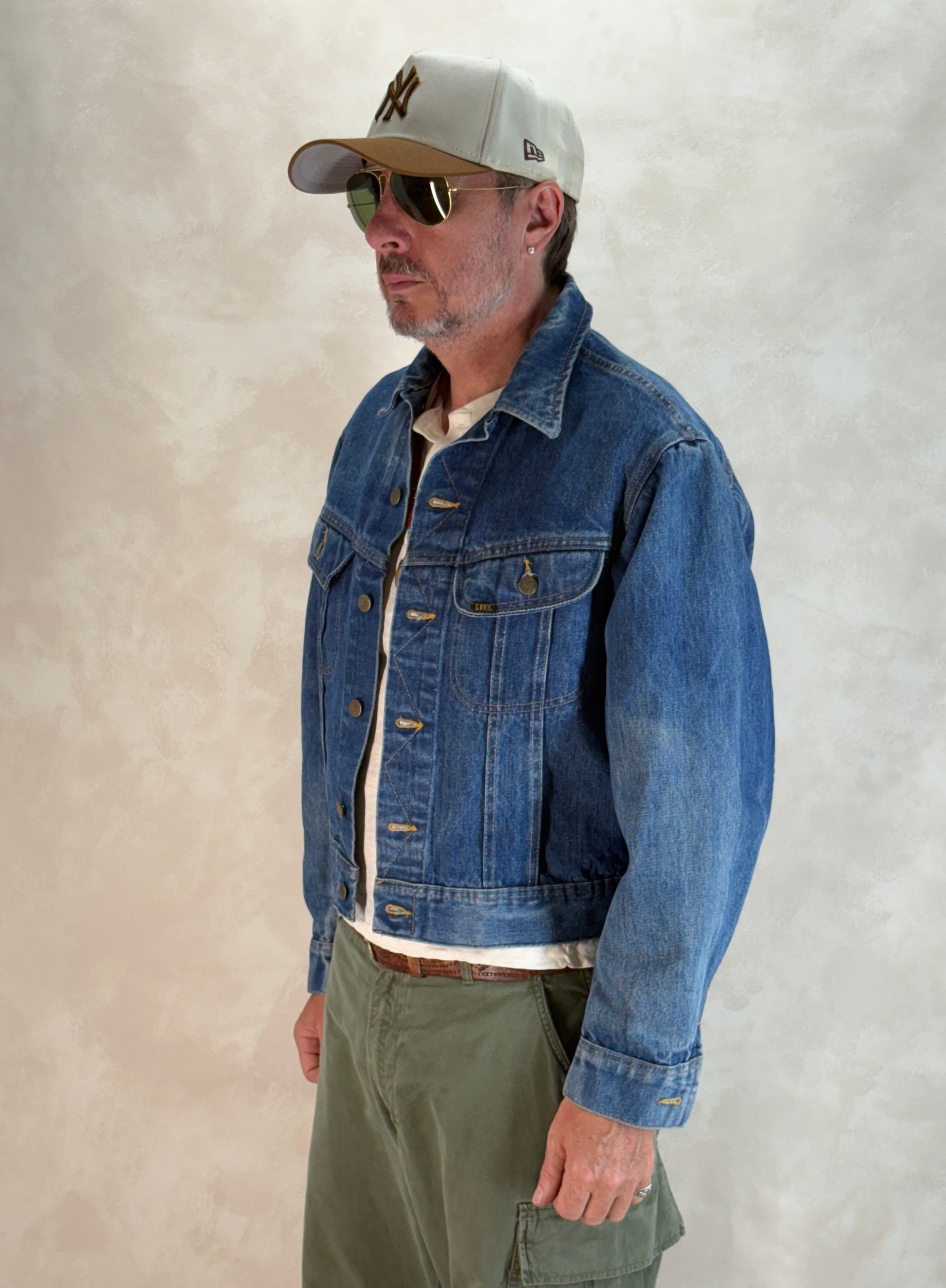Size 42-44US / 52-54EU. Authentic 1970s Lee Denim Jacket – Made in USA – Two Chest Pockets - USA Vintage Bcn