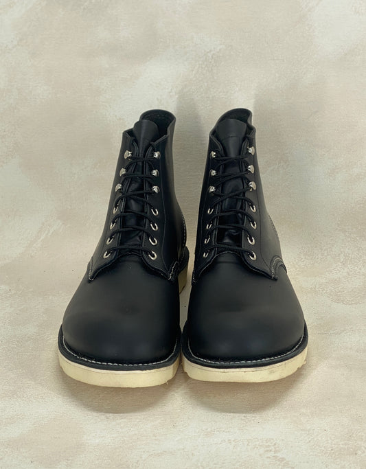 Red Wing Size 11.5 E (45 EU) 8165 is a classic 6-inch round-toe boot Black Factory Second - USA Vintage Bcn