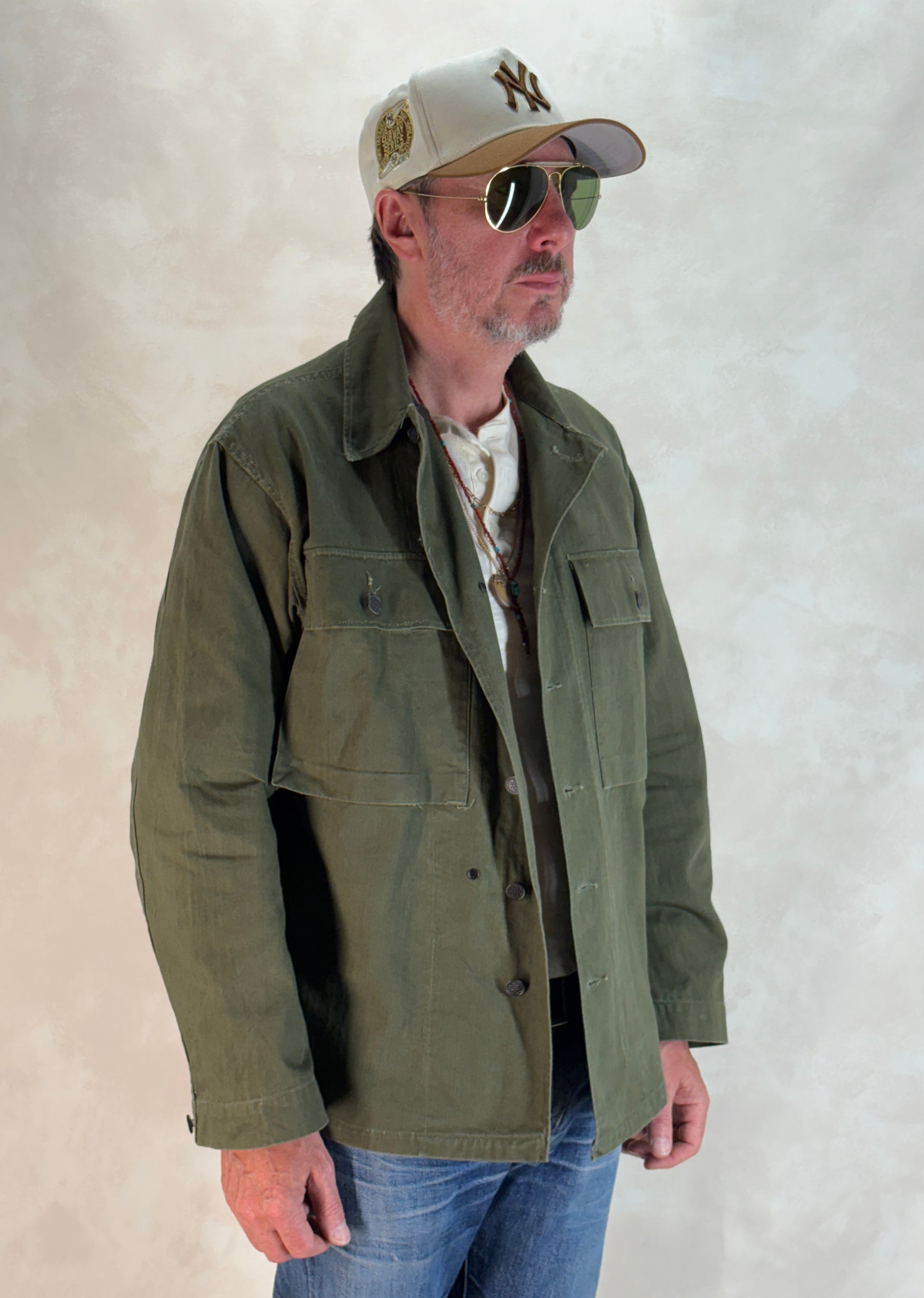Size 38 Reg ( Med/ Large) Authentic WWII US Army HBT Shirt – M1942 – 13 Star Buttons – Gas Flap – WW2 Vintage - USA Vintage