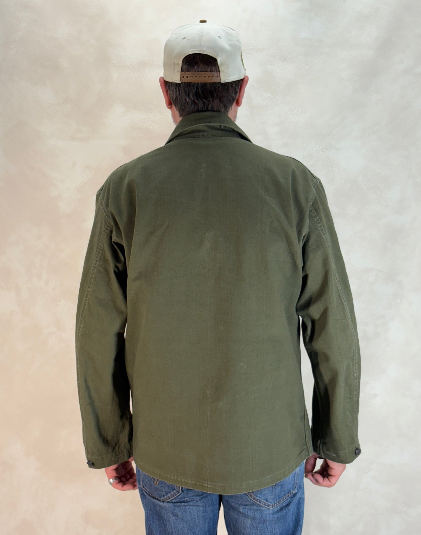 Size 38 Reg ( Med/ Large) Authentic WWII US Army HBT Shirt – M1942 – 13 Star Buttons – Gas Flap – WW2 Vintage - USA Vintage