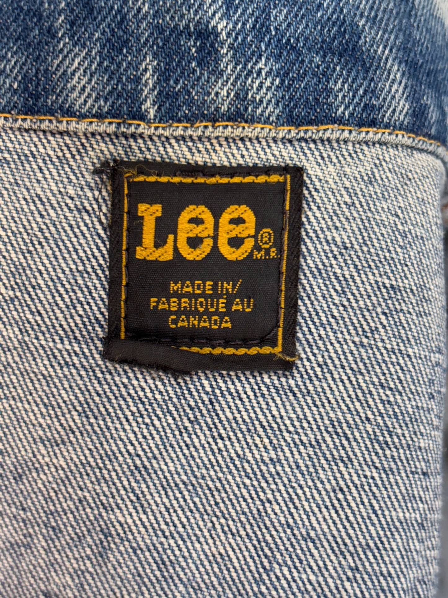 Size 38US / 48EU. Authentic 1970s Lee Denim Jacket – Made in Canada – Two Chest Pockets - USA Vintage Bcn