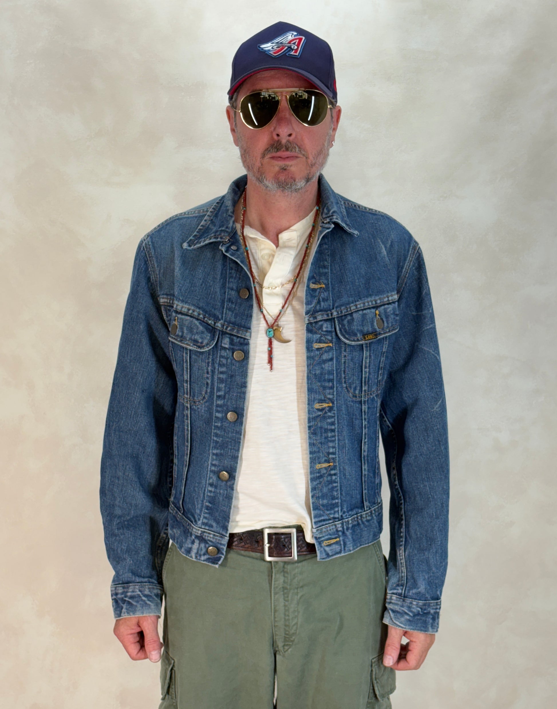 Size 40US / 50EU. Authentic 1970s Lee Denim Jacket – Made in Canada – Two Chest Pockets - USA Vintage Bcn