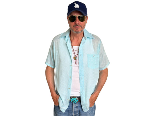 Size M. Vintage 80’s Light Blue Printed Shirt — Casual Retro Summer Shirt - USA Vintage Bcn