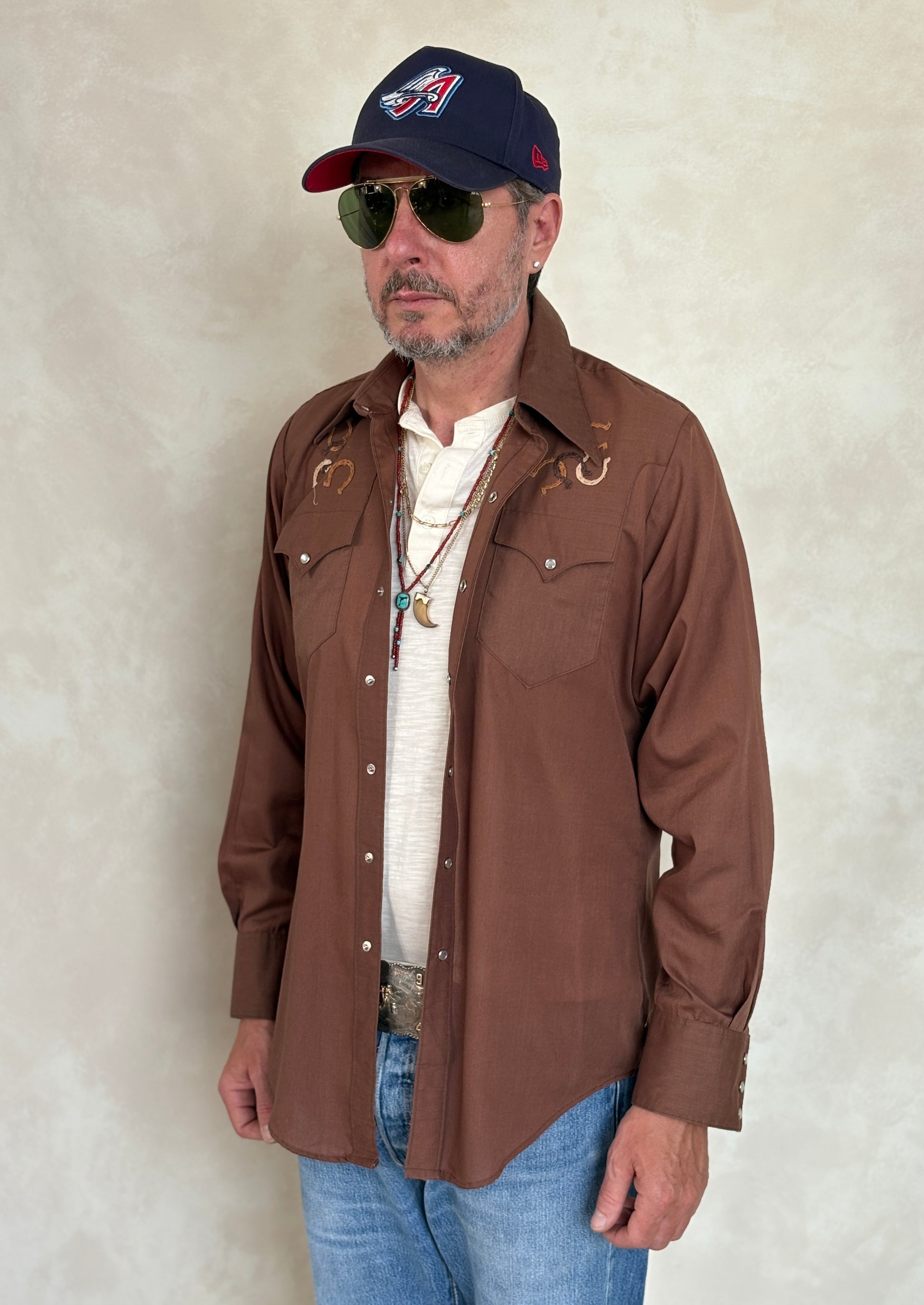 Size M. Authentic Vintage 70’s embroidered Western Shirt — - USA Vintage Bcn