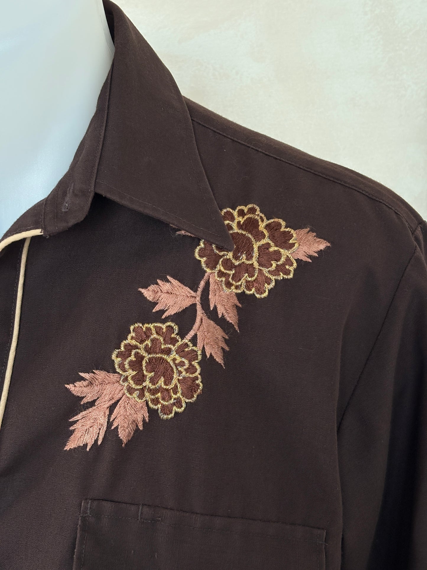 Size M. Authentic Vintage 70’s embroidered Western Shirt - USA Vintage Bcn