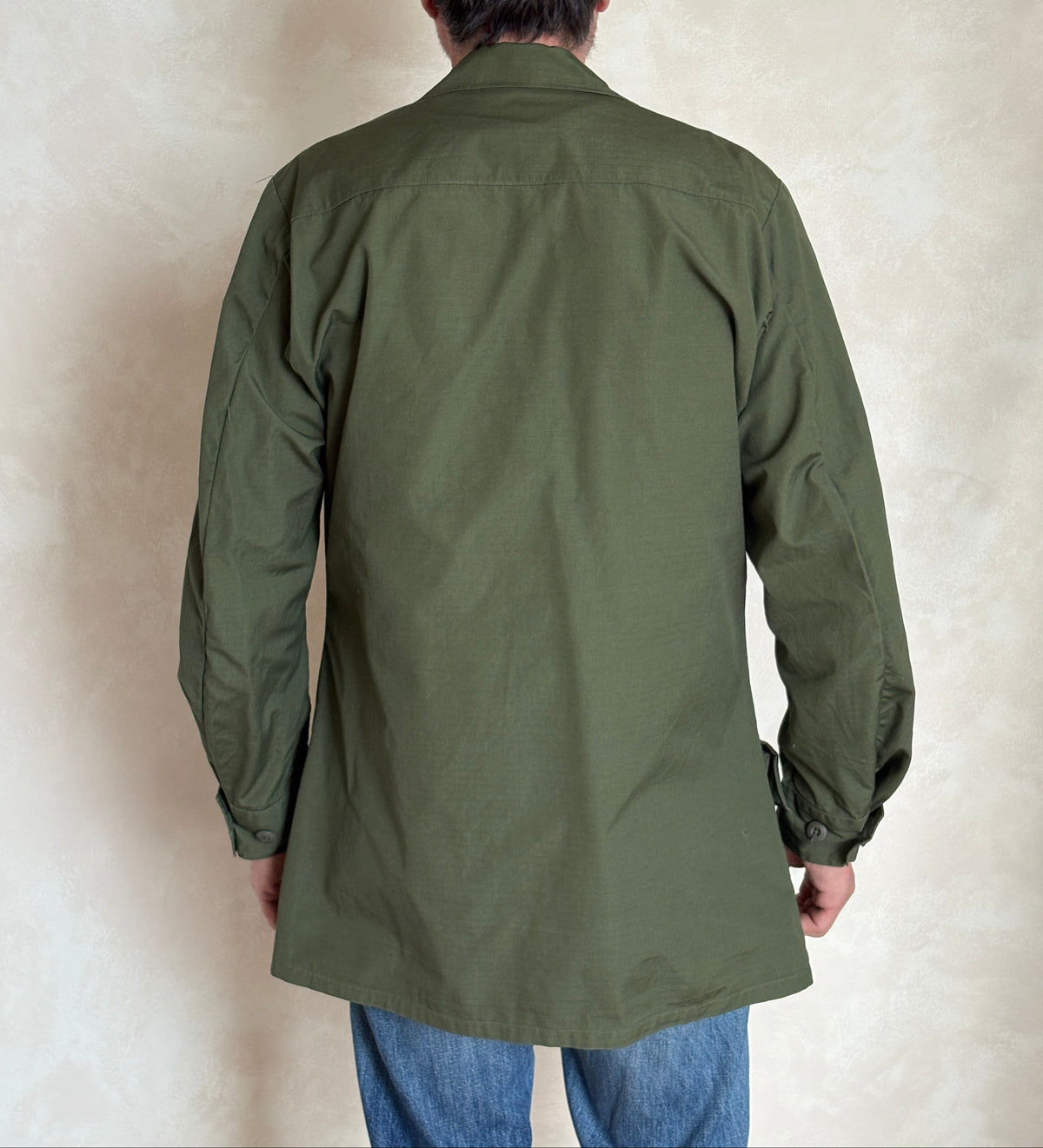 Small Long. Authentic 1969 US Army vintage Vietnam jungle jacket.-AJ357 Studio