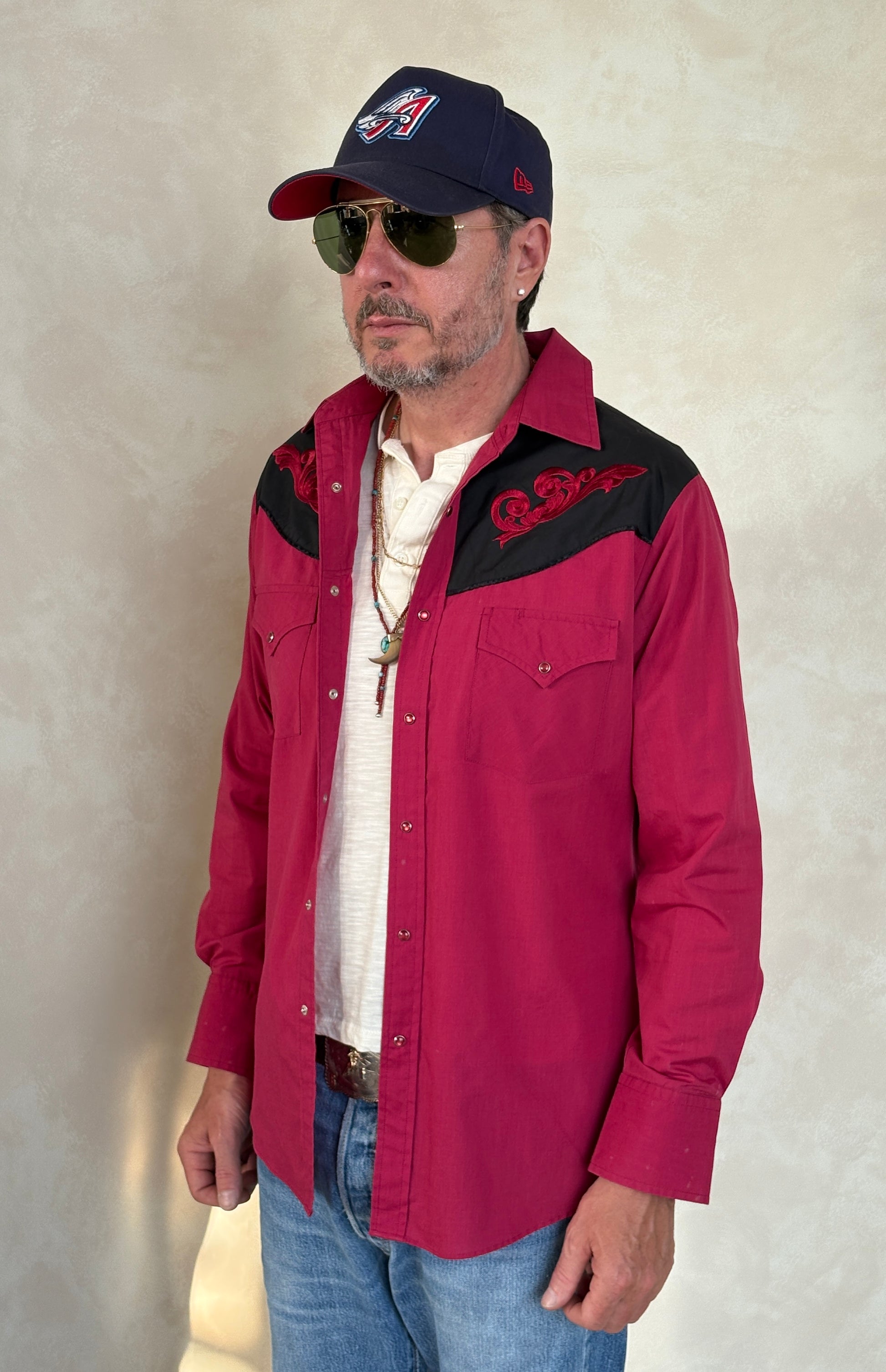 Size M. Authentic 70’s embroidered shirt Western Shirt - USA Vintage Bcn