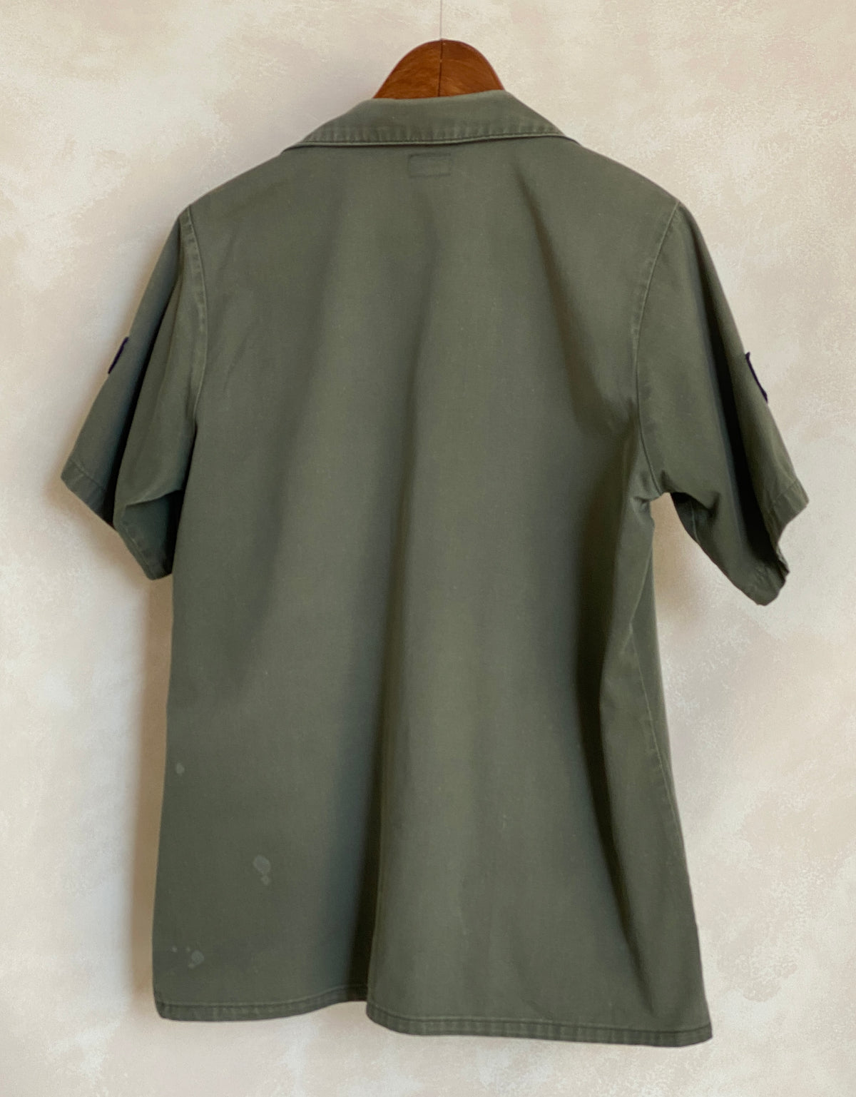 Medium Authentic Vintage 1977 US Army OG 507 Fatigue Shirt | Classic Military Style | USA Vintage BCN-AJ357 Studio
