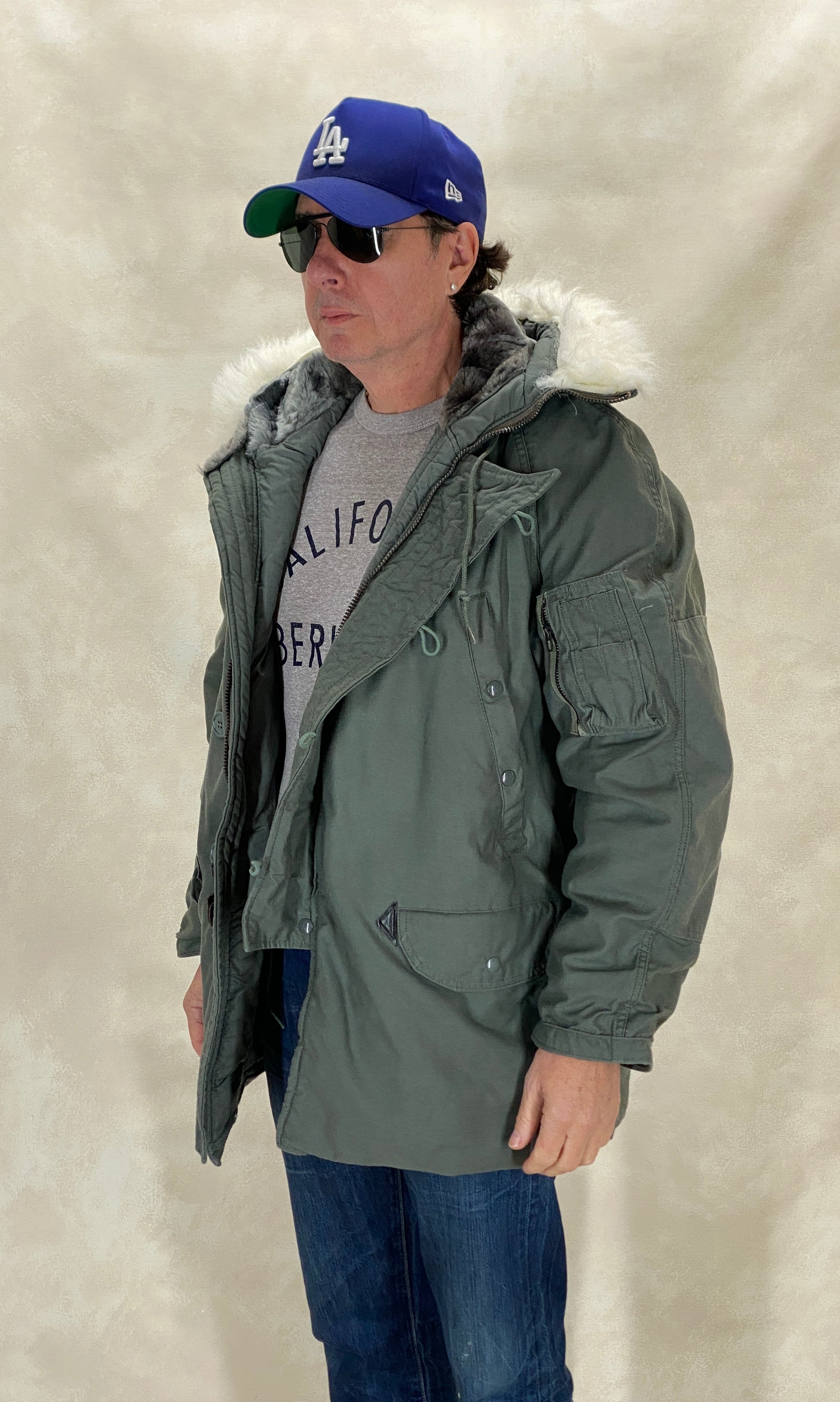 Medium. Authentic 1981 US Air Force vintage N-3B extreme cold weather Flyer coat Jacket - USA Vintage Bcn