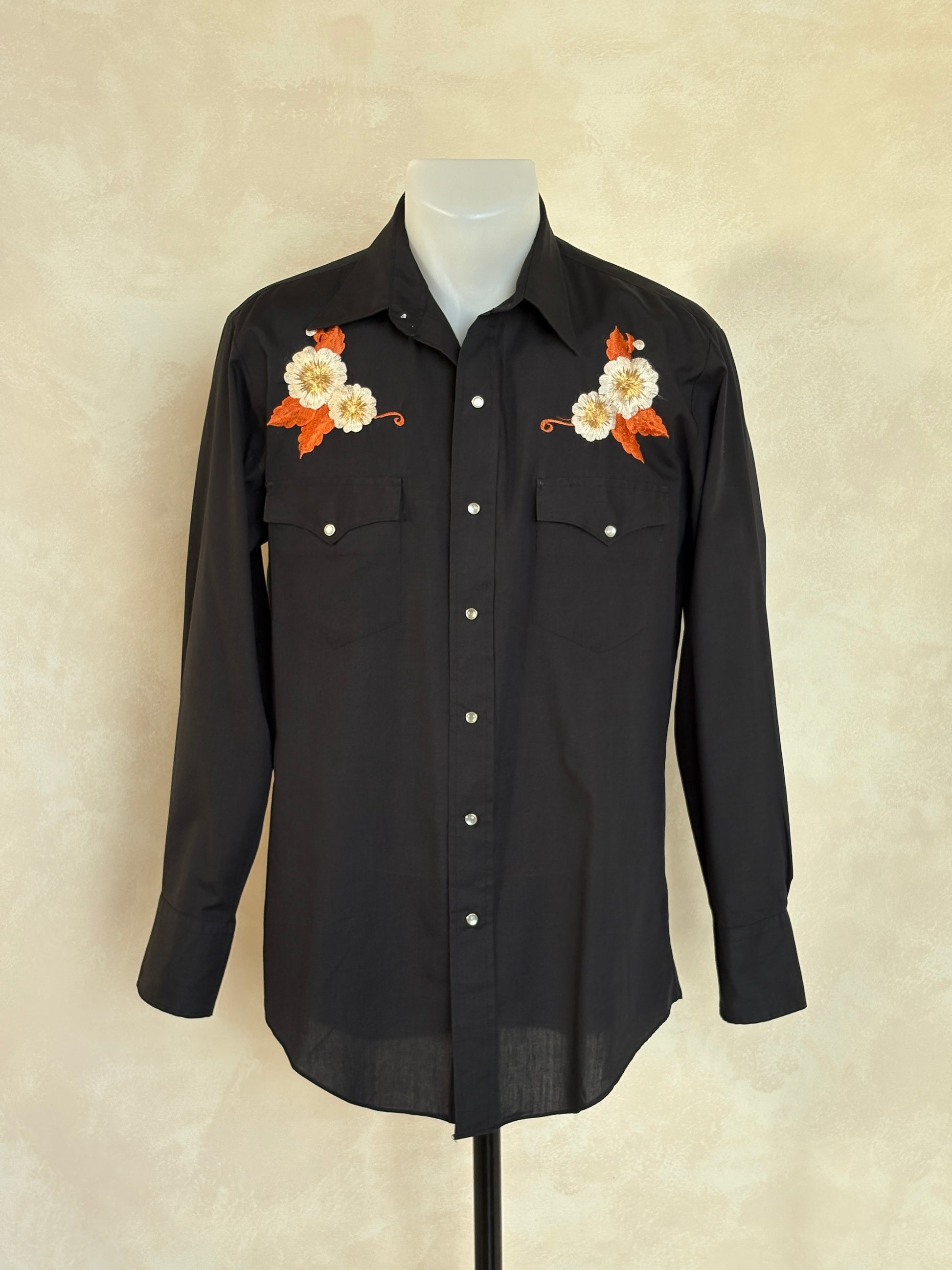 Size L. Authentic 70’s embroidered Western Shirt - USA Vintage Bcn