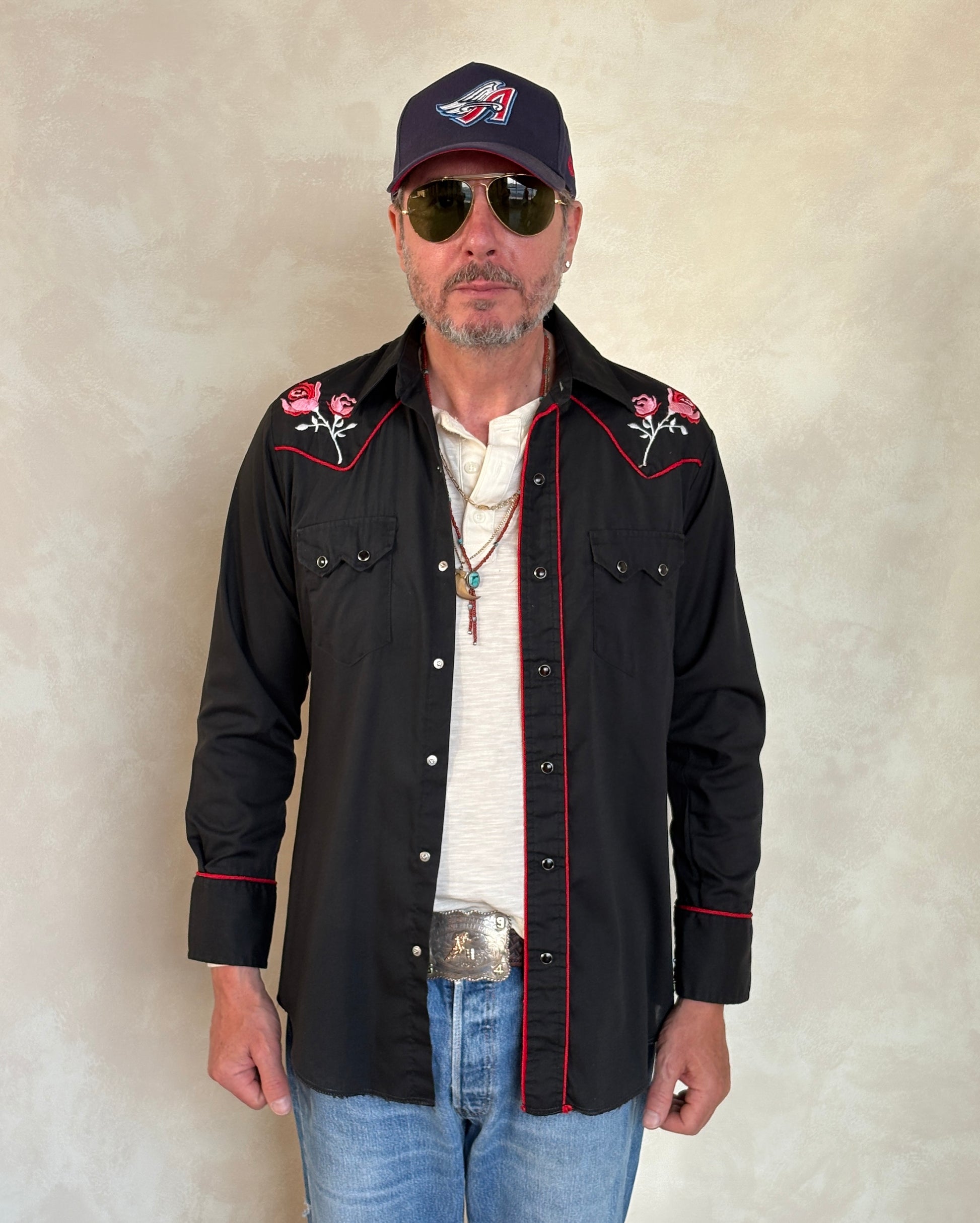 Size M. Authentic Vintage 70’s embroidered Western Shirt. - USA Vintage Bcn